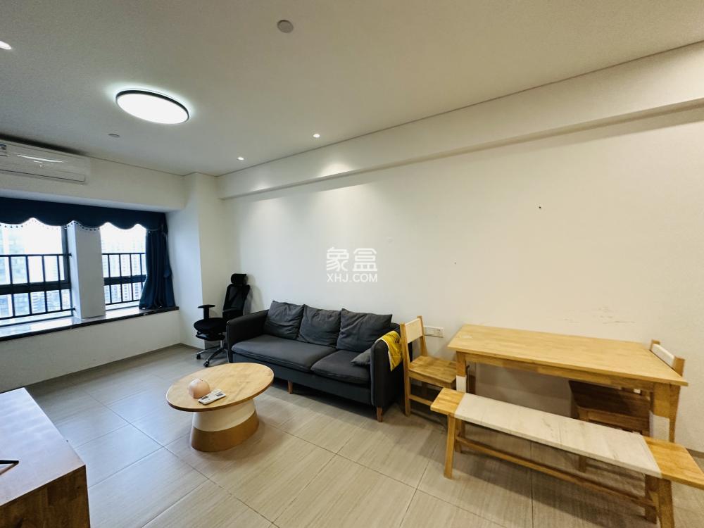 海航豪庭南苑 1室2厅1卫 120.0万 海航豪庭南苑 1室2厅1卫 120.0万室内图