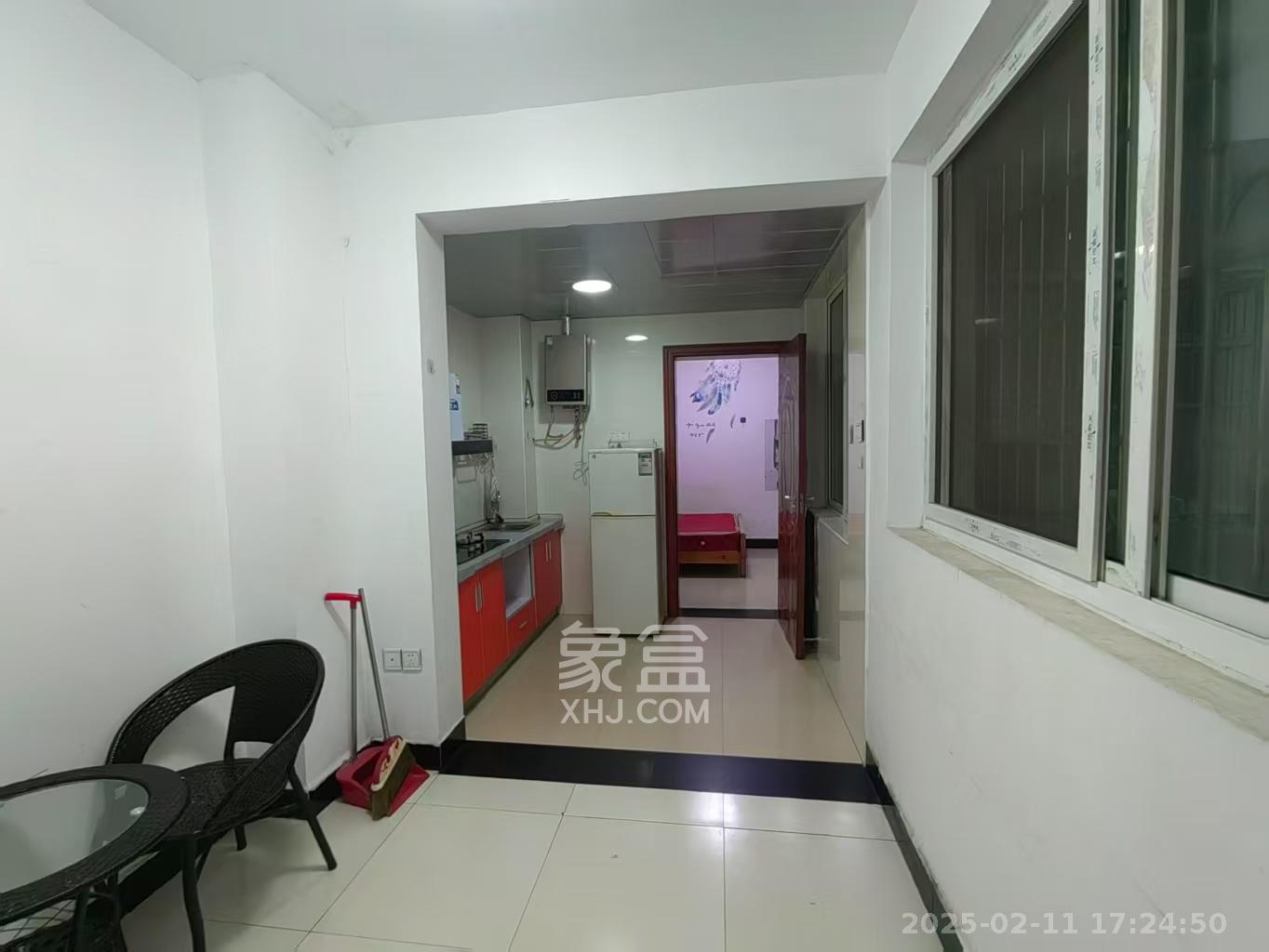 锦璨家园  1室1厅1卫    1000.0元/月 锦璨家园  1室1厅1卫    1000.0元/月室内图