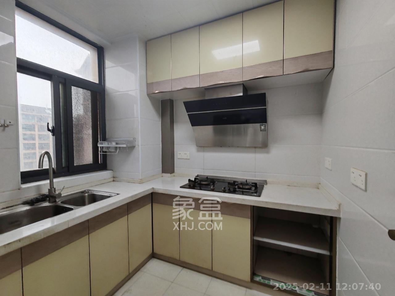 五矿格澜郡 4室2厅2卫 2000.0元/月 五矿格澜郡 4室2厅2卫 2000.0元/月室内图