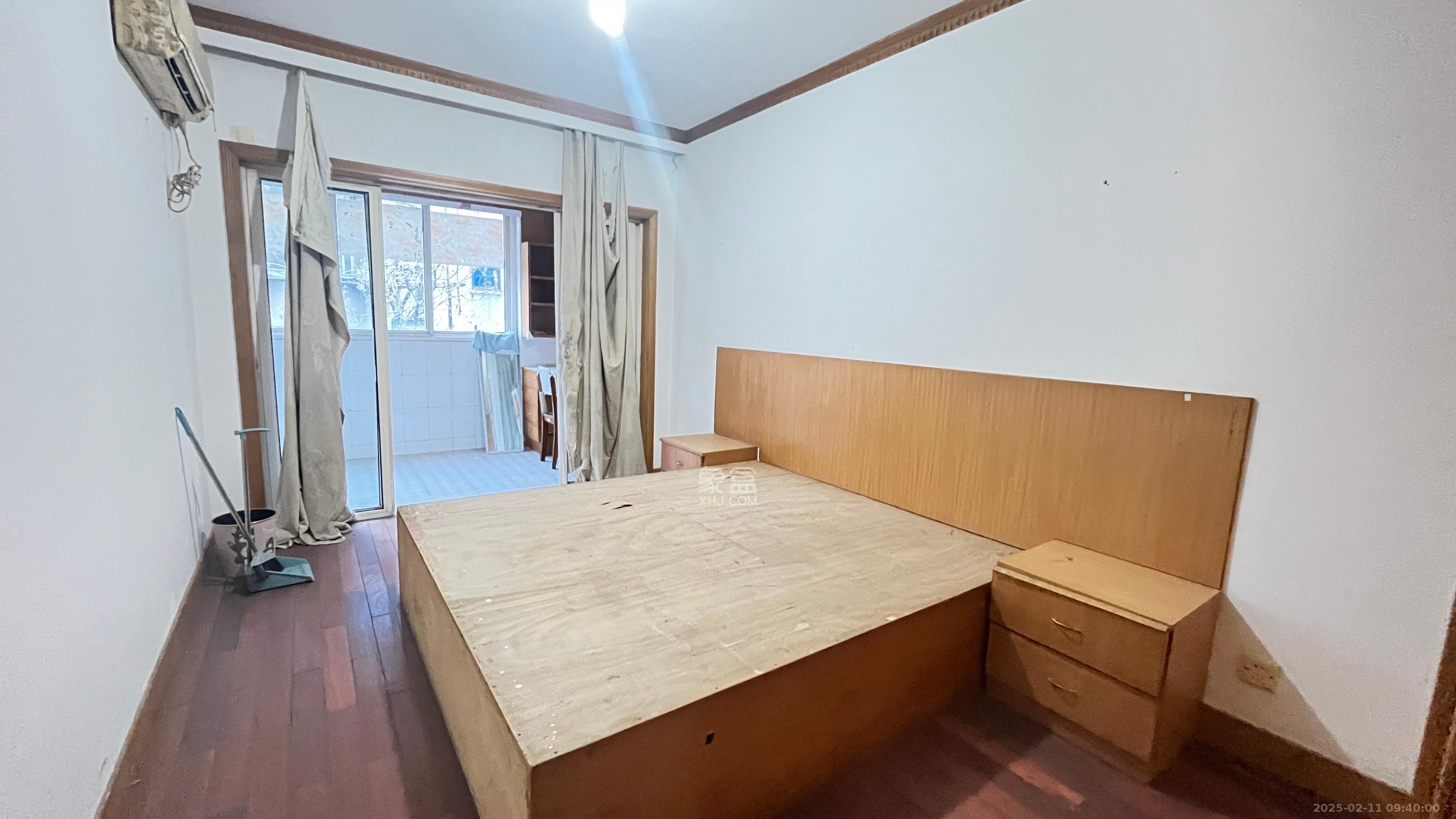 湘博楼 1室1厅1卫 1600.0元/月 湘博楼 1室1厅1卫 1600.0元/月室内图