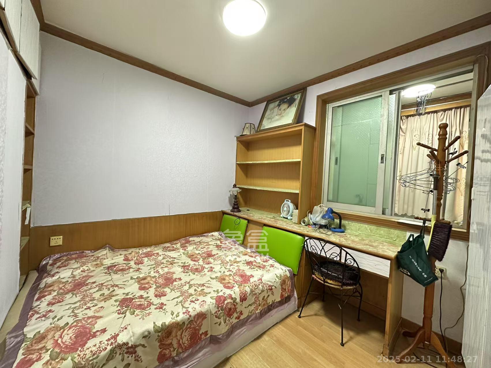 海东青大厦  3室1厅1卫   2200.00元/月室内图