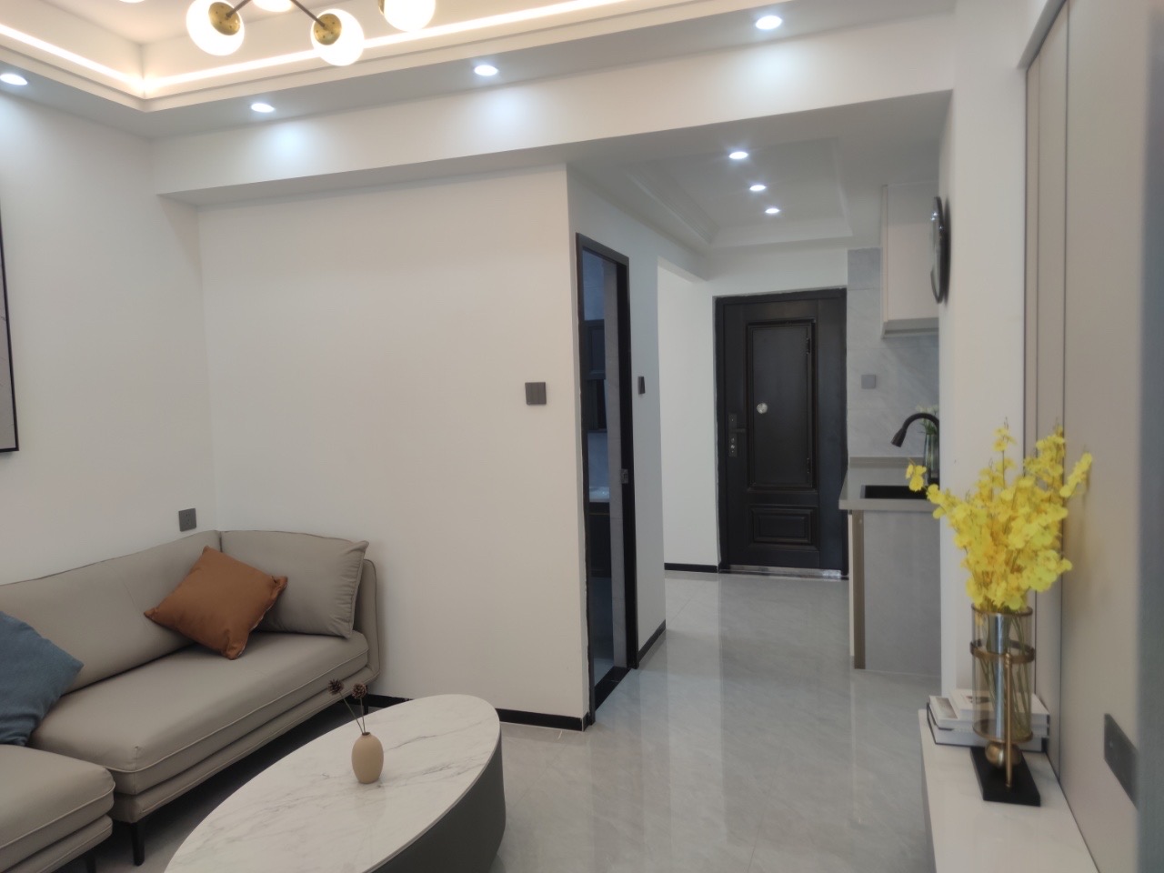 鸿禾公寓  1室1厅1卫    49.0万 鸿禾公寓  1室1厅1卫    49.0万客厅