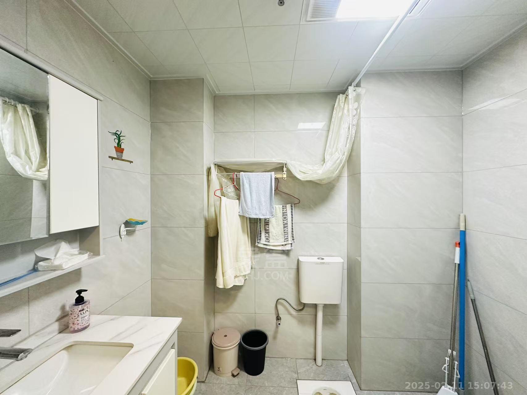 中泰财富湘江 1室1厅1卫 1600.0元/月 中泰财富湘江 1室1厅1卫 1600.0元/月室内图