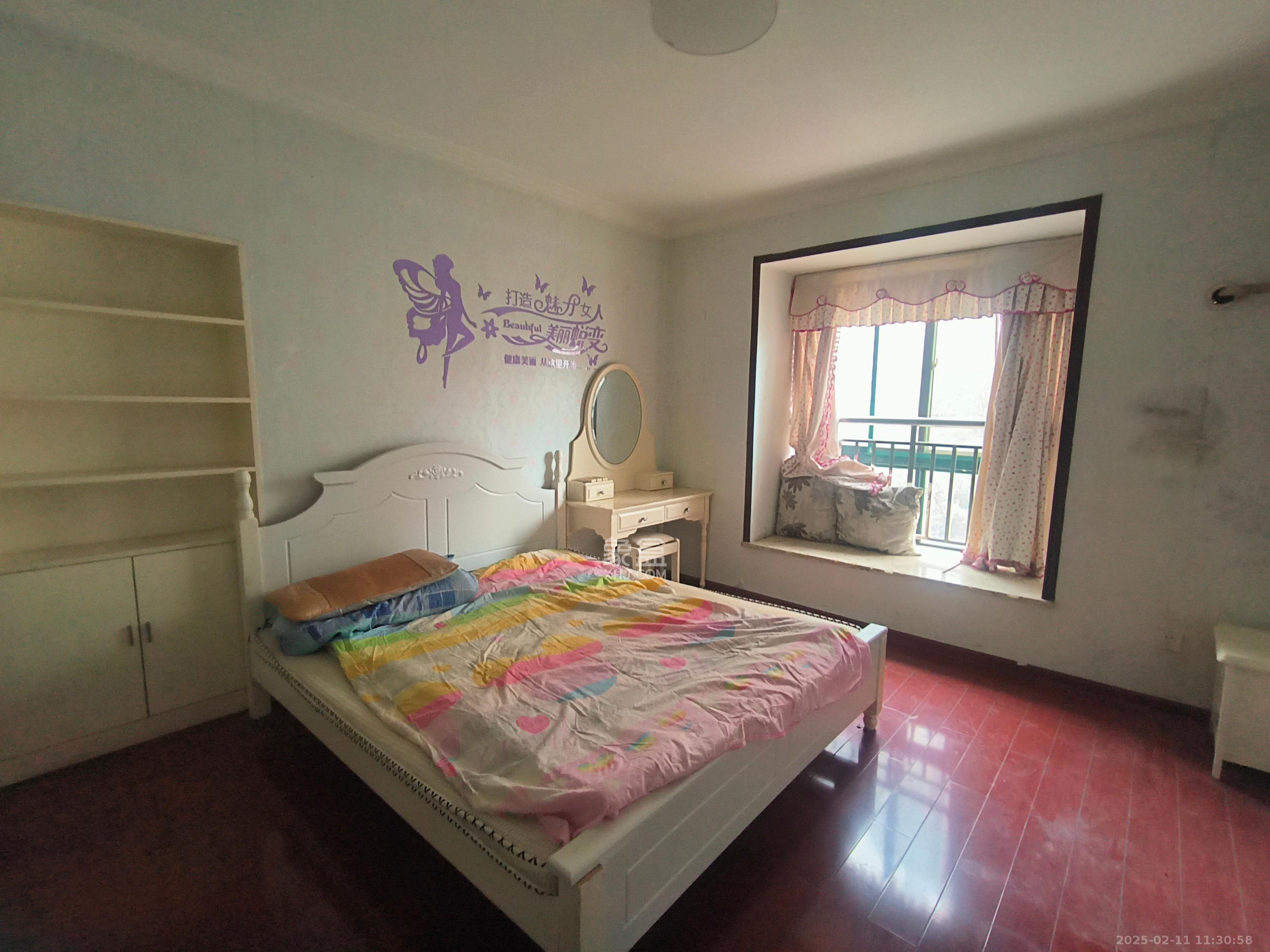 高鑫麓城  3室2厅2卫    2700.0元/月 高鑫麓城  3室2厅2卫    2700.0元/月室内图