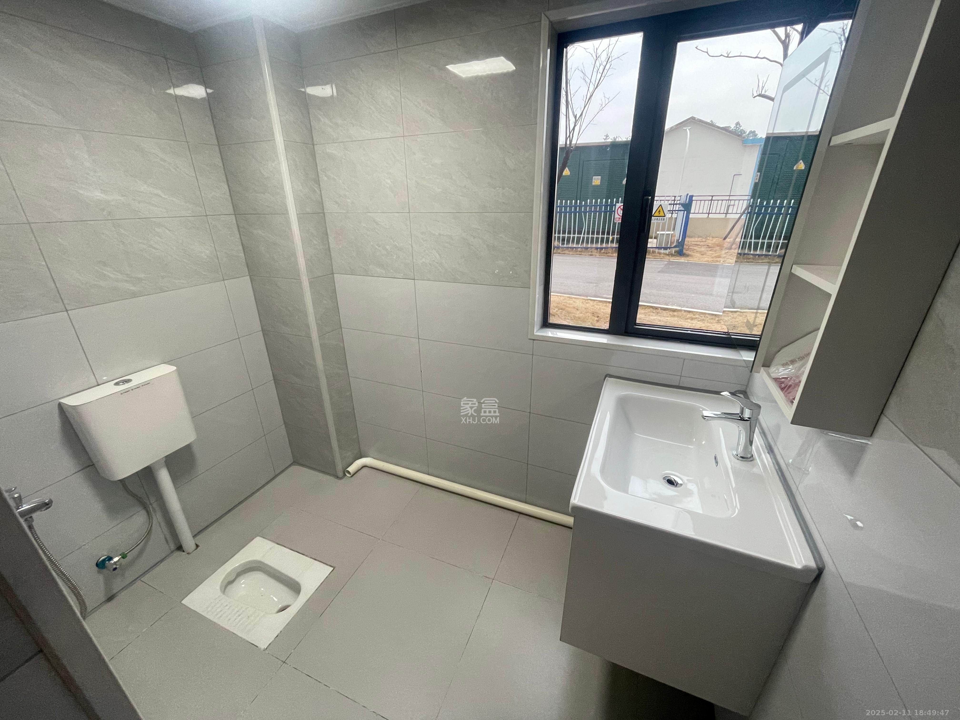 惟智园安置小区 4室2厅2卫 2800.0元/月 惟智园安置小区 4室2厅2卫 2800.0元/月室内图