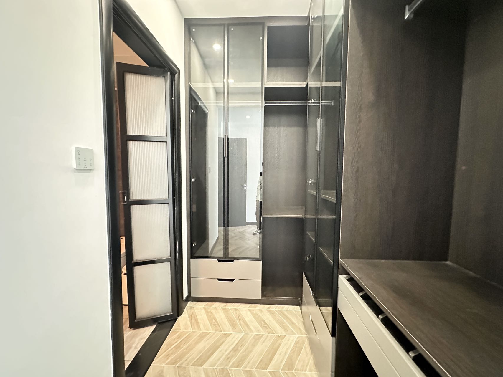 海航豪庭北苑 3室2厅2卫 355.0万 海航豪庭北苑 3室2厅2卫 355.0万客厅