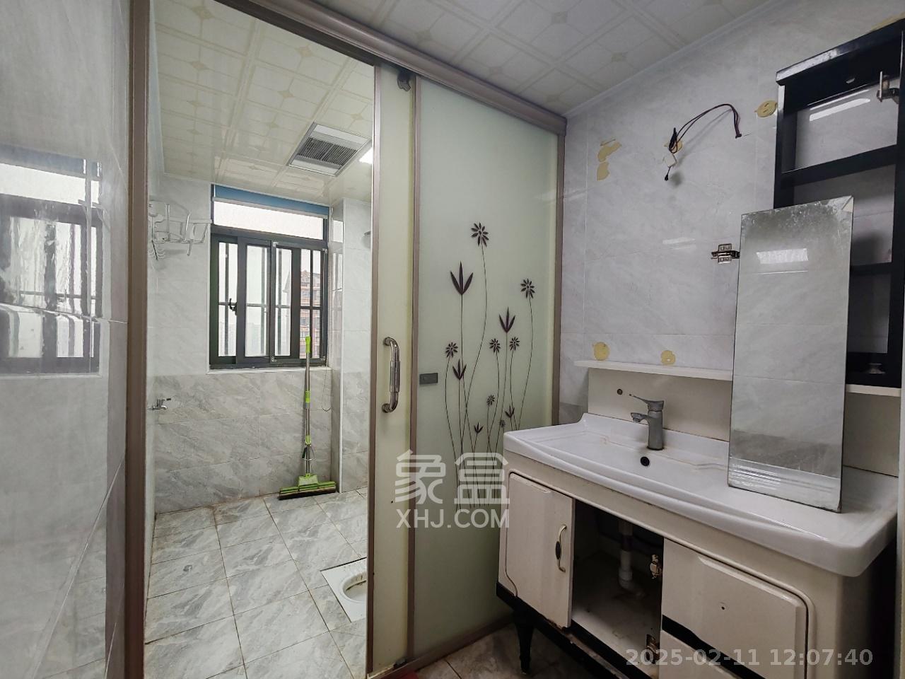 五矿格澜郡 4室2厅2卫 2000.0元/月 五矿格澜郡 4室2厅2卫 2000.0元/月室内图