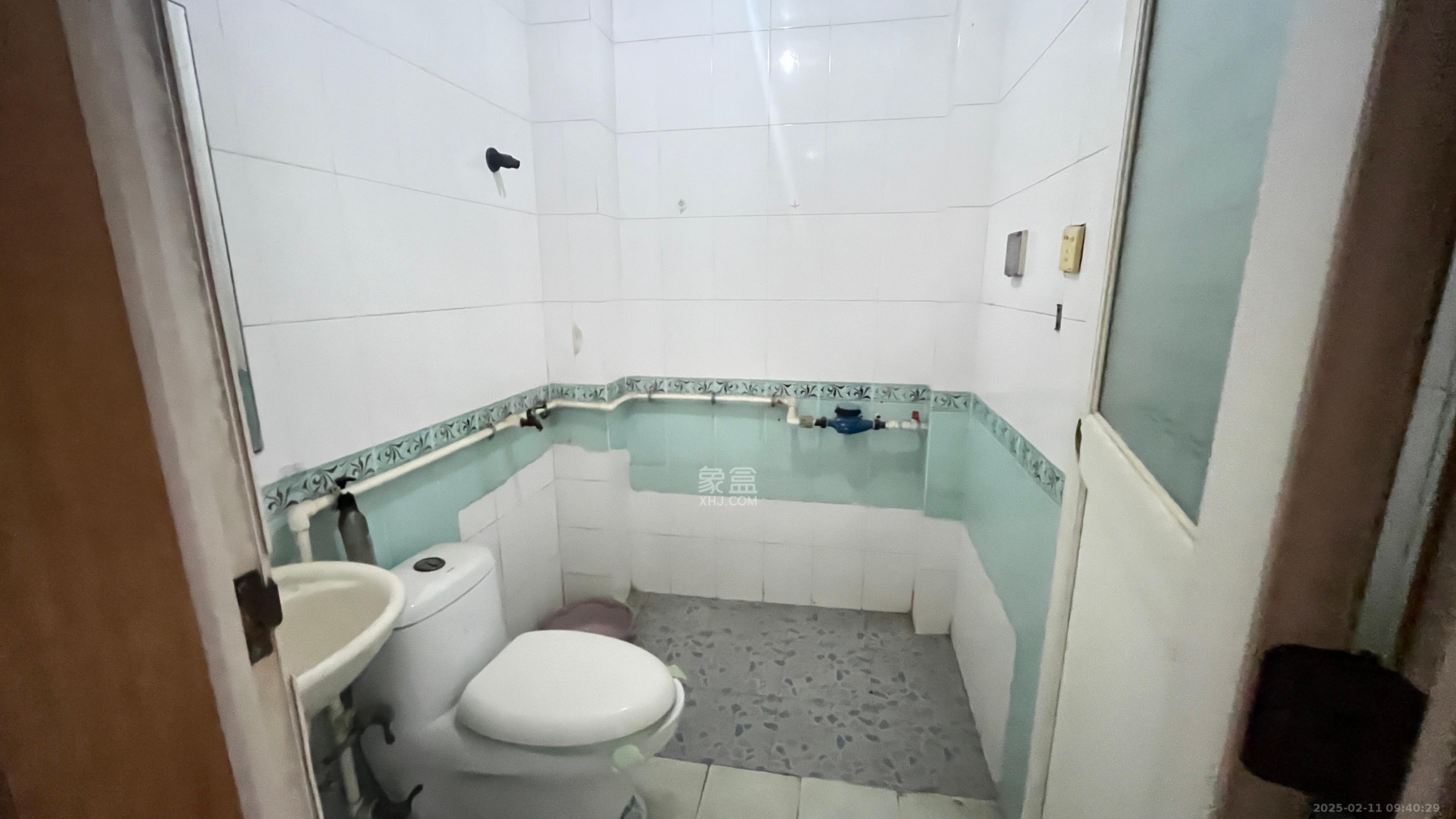 湘博楼 1室1厅1卫 1600.0元/月 湘博楼 1室1厅1卫 1600.0元/月室内图