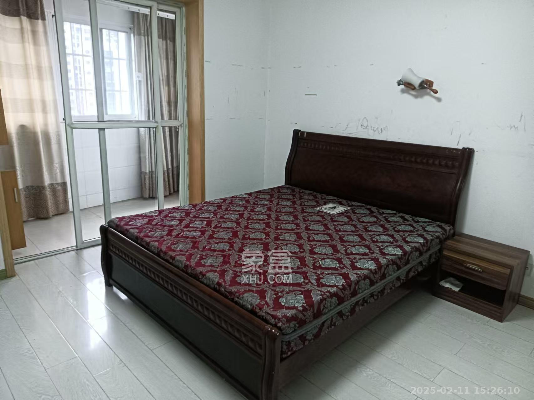 玛依拉山庄 3室2厅2卫 2700.0元/月 玛依拉山庄 3室2厅2卫 2700.0元/月室内图