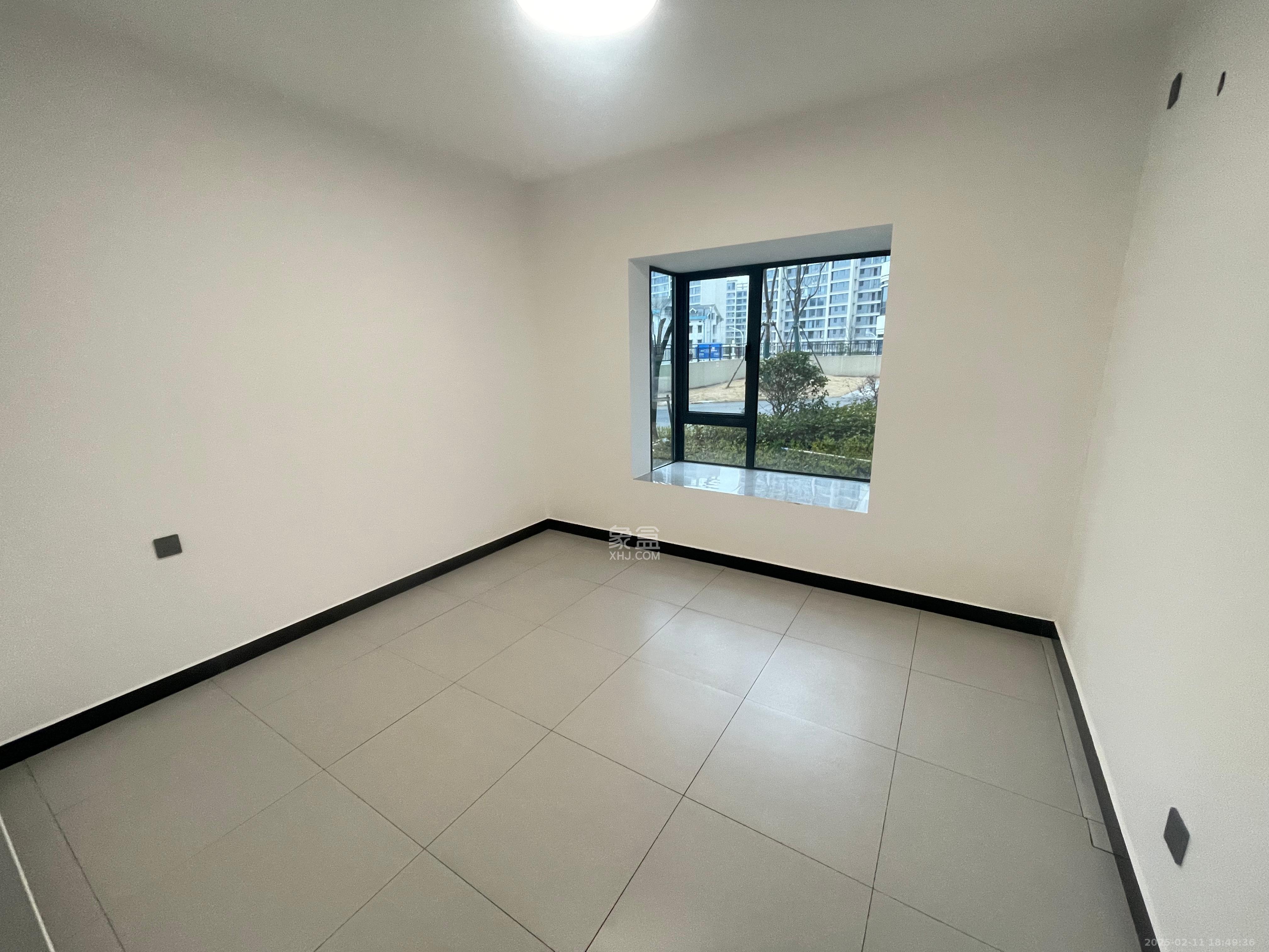 惟智园安置小区 4室2厅2卫 2800.0元/月 惟智园安置小区 4室2厅2卫 2800.0元/月室内图