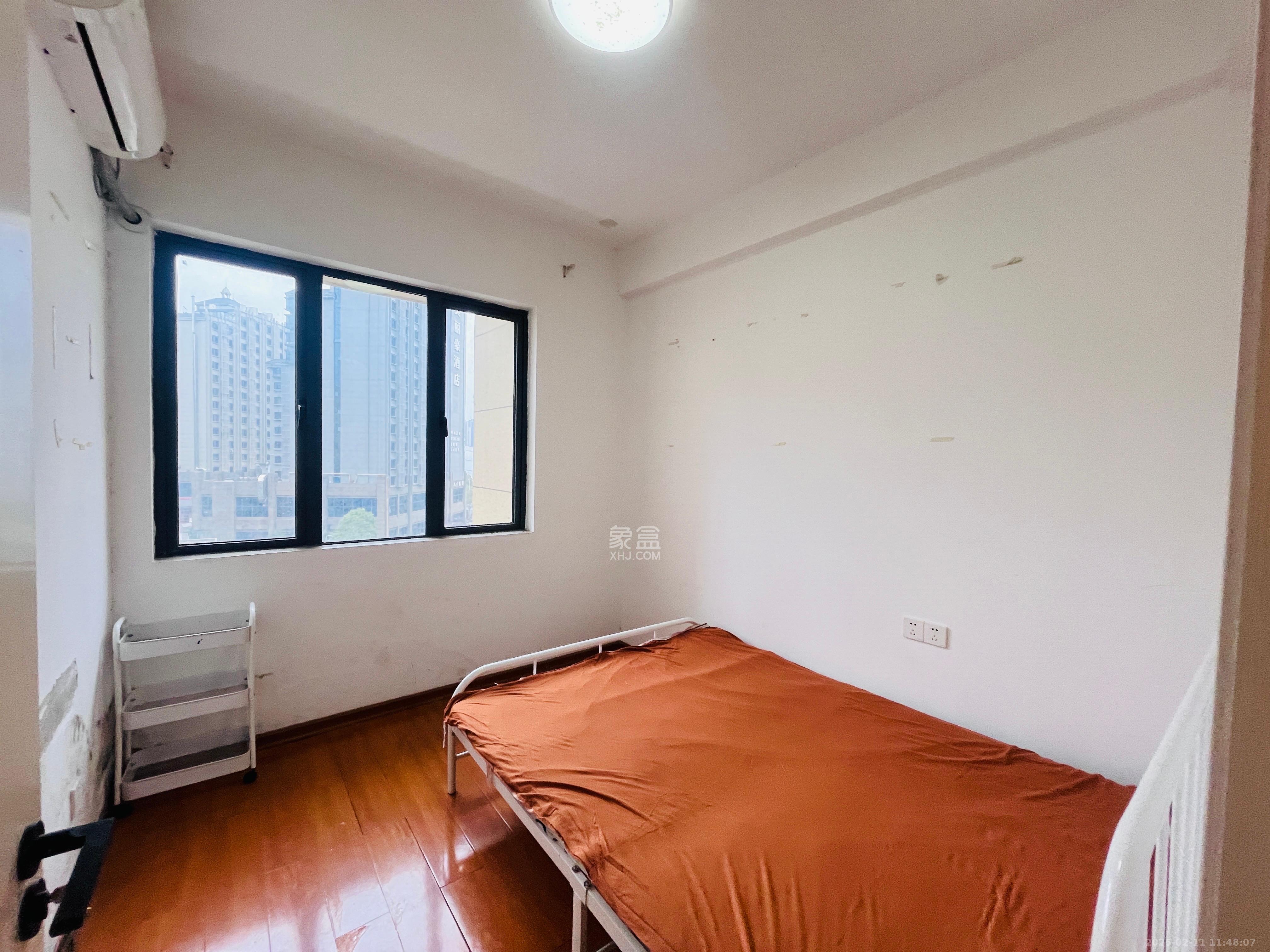 半山公馆(半山国际中心) 2室2厅1卫 2600.0元/月 半山公馆(半山国际中心) 2室2厅1卫 2600.0元/月室内图