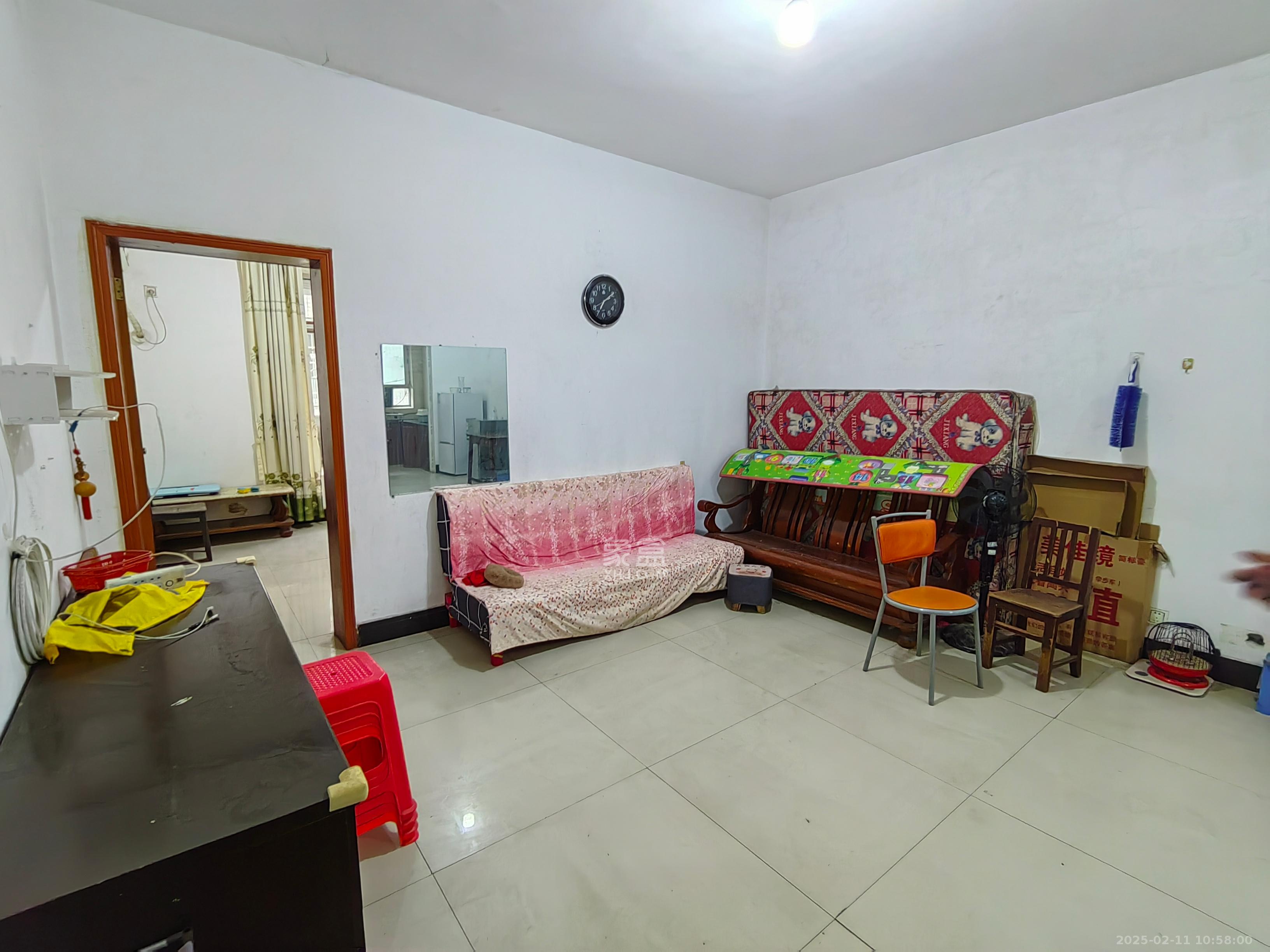 泉塘小区  1室1厅1卫    950.0元/月 泉塘小区  1室1厅1卫    950.0元/月室内图