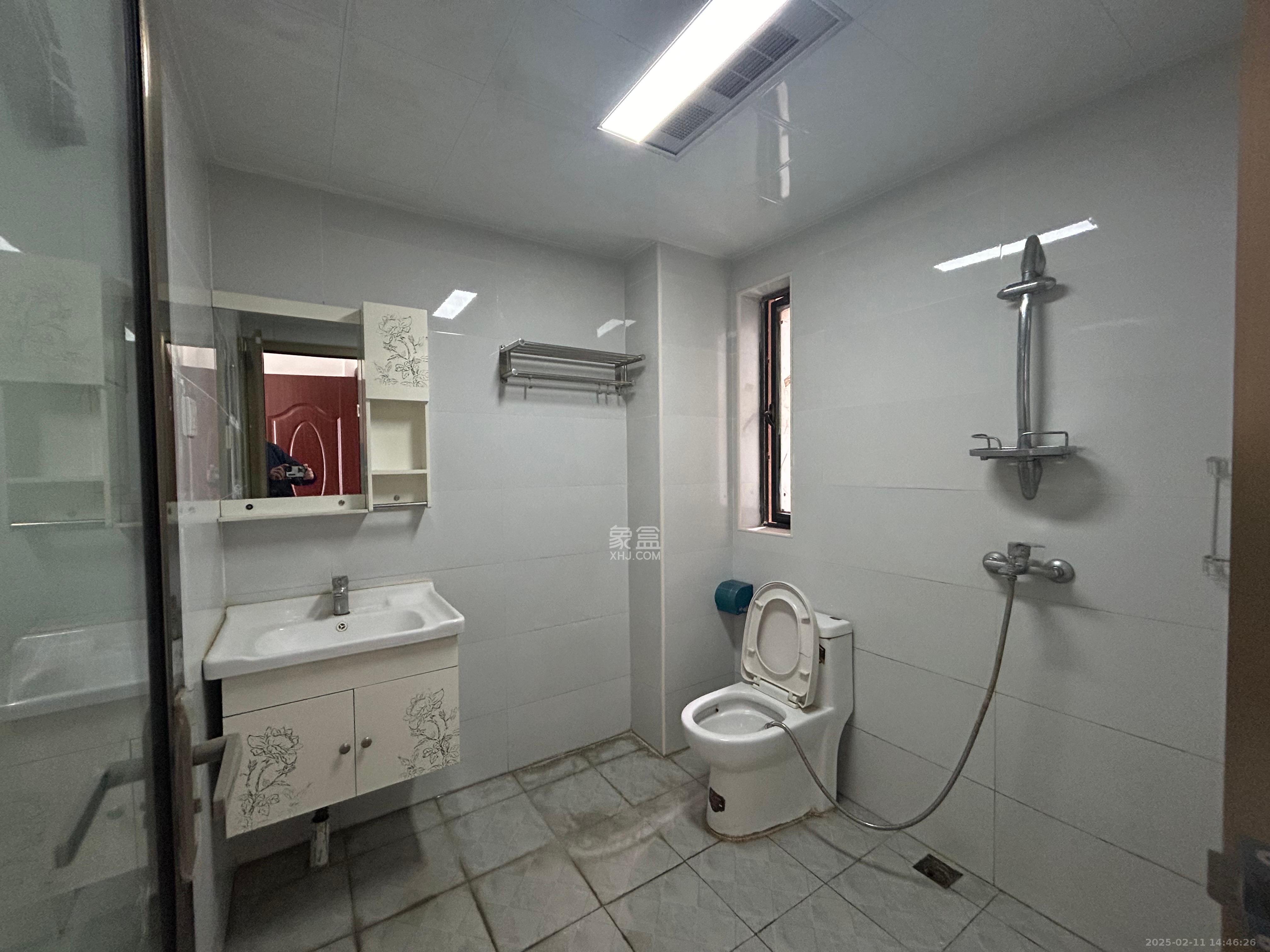 中建嘉和城  3室2厅2卫    2200.0元/月 中建嘉和城  3室2厅2卫    2200.0元/月室内图