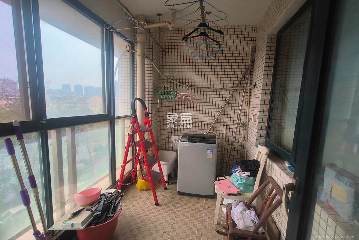 高鑫麓城  3室2厅2卫    2700.0元/月 高鑫麓城  3室2厅2卫    2700.0元/月室内图