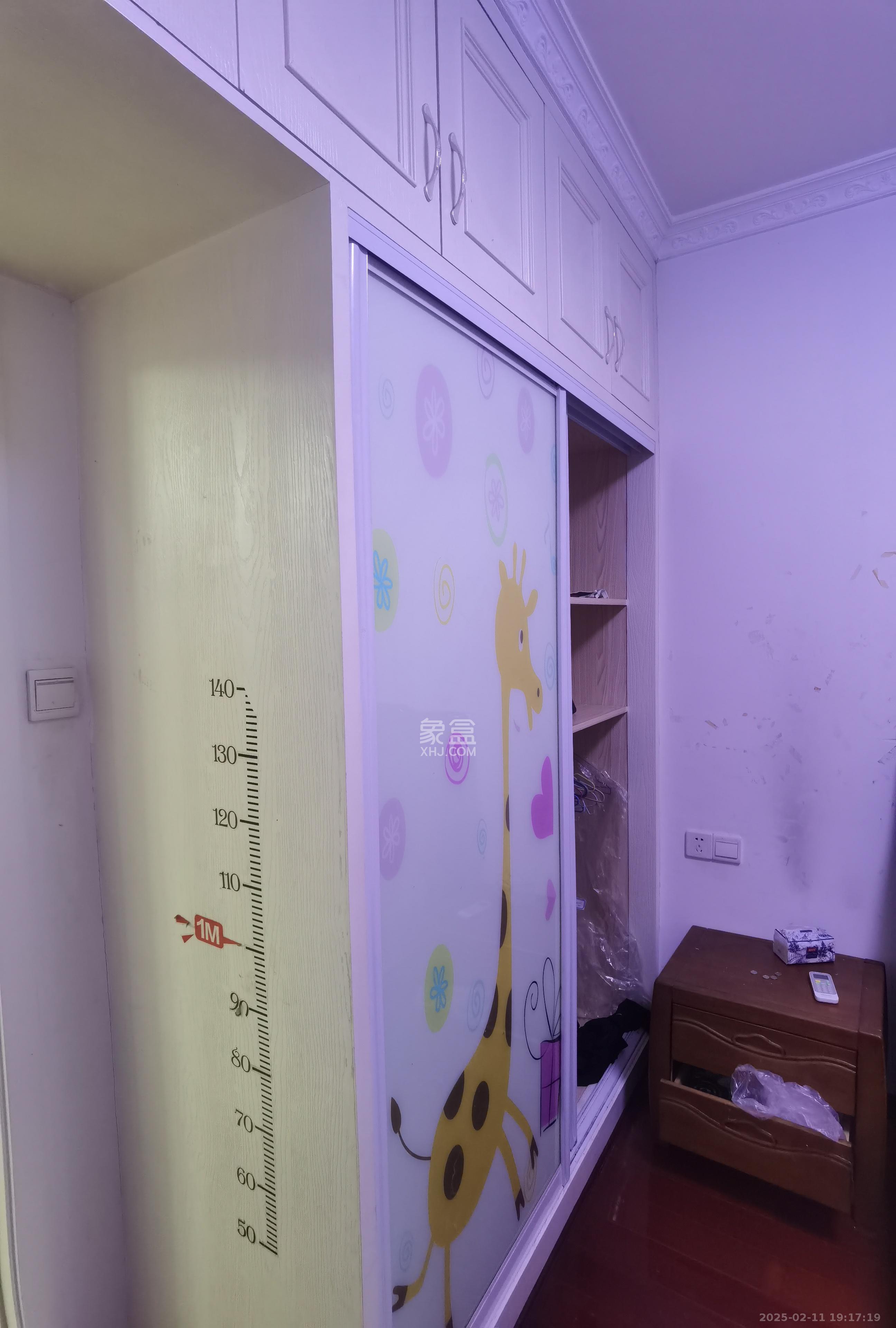 中建芙蓉嘉苑  3室2厅2卫   2800.00元/月室内图