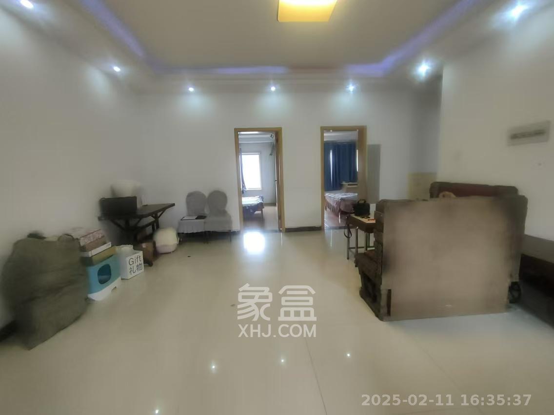 湘绣城 2室2厅1卫 1200.0元/月 湘绣城 2室2厅1卫 1200.0元/月室内图