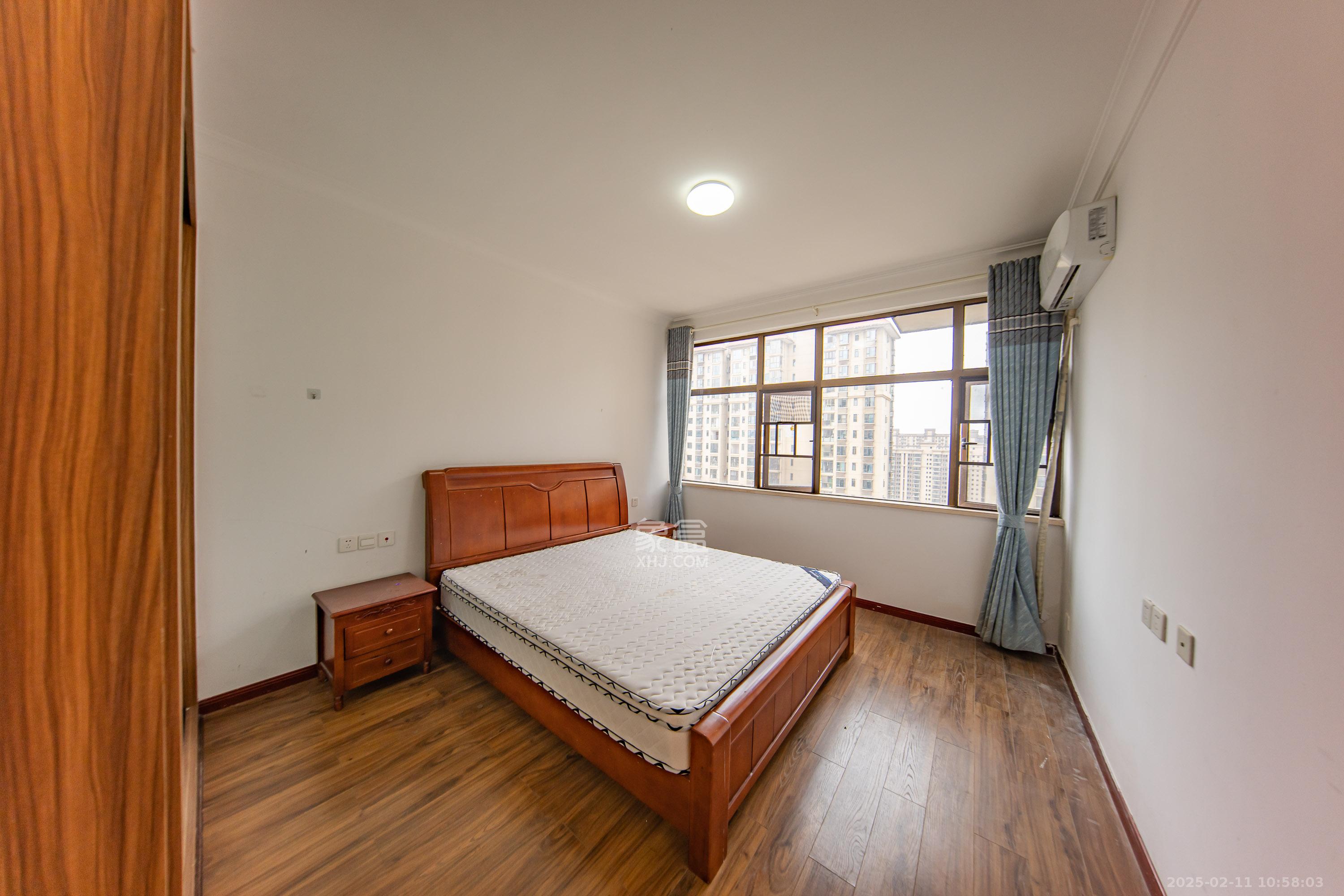 江山帝景哈佛  3室2厅2卫    2000.0元/月 江山帝景哈佛  3室2厅2卫    2000.0元/月