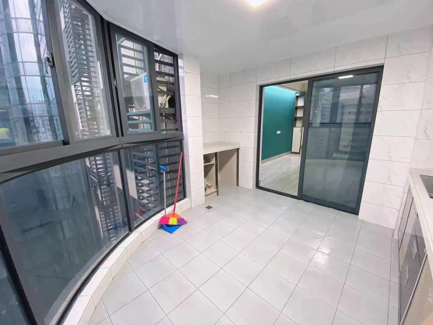 宇建国贸城 1室1厅1卫 82.0万 宇建国贸城 1室1厅1卫 82.0万客厅