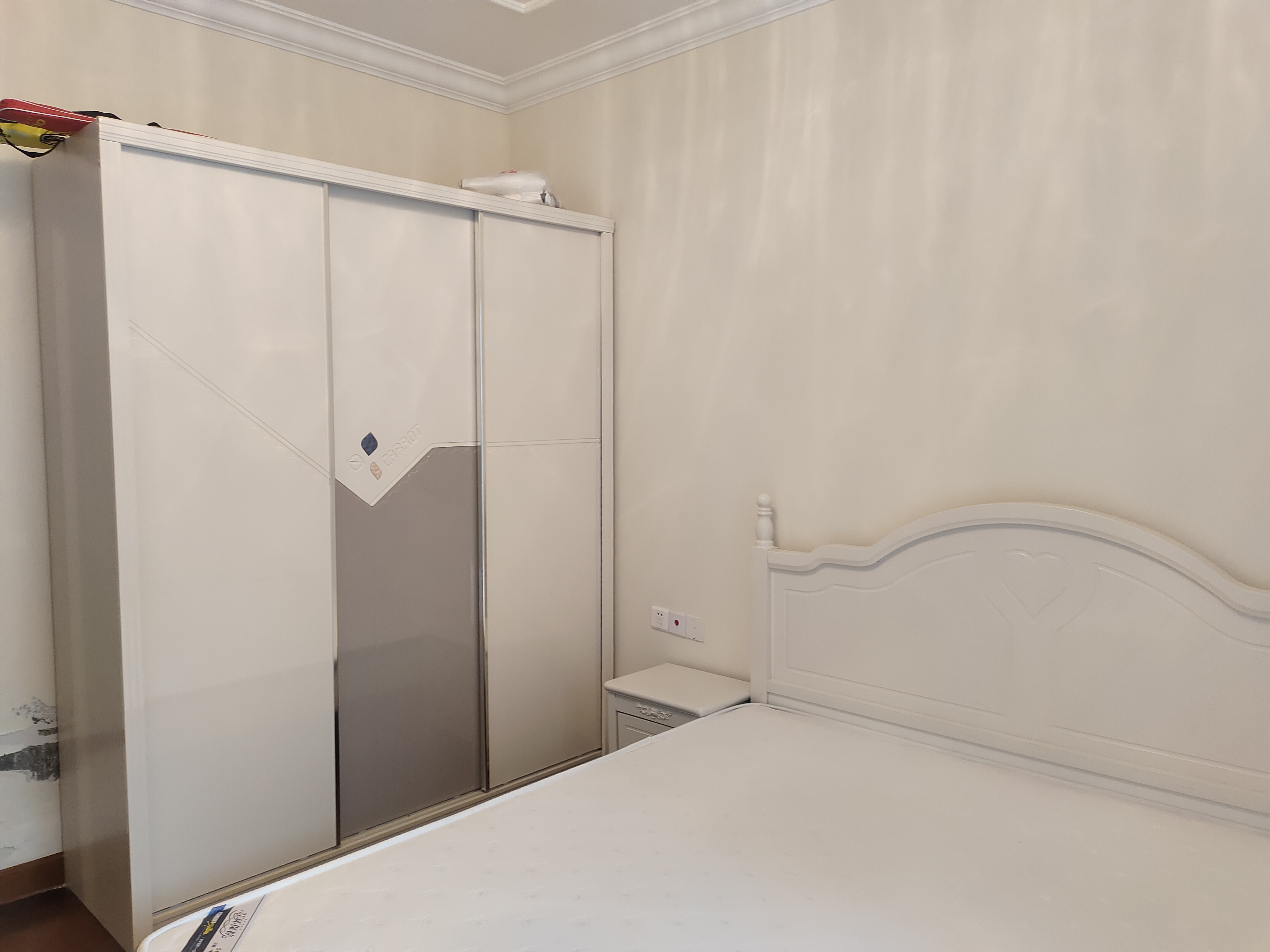 恒大华府 3室2厅1卫 1800.0元/月 恒大华府 3室2厅1卫 1800.0元/月室内图