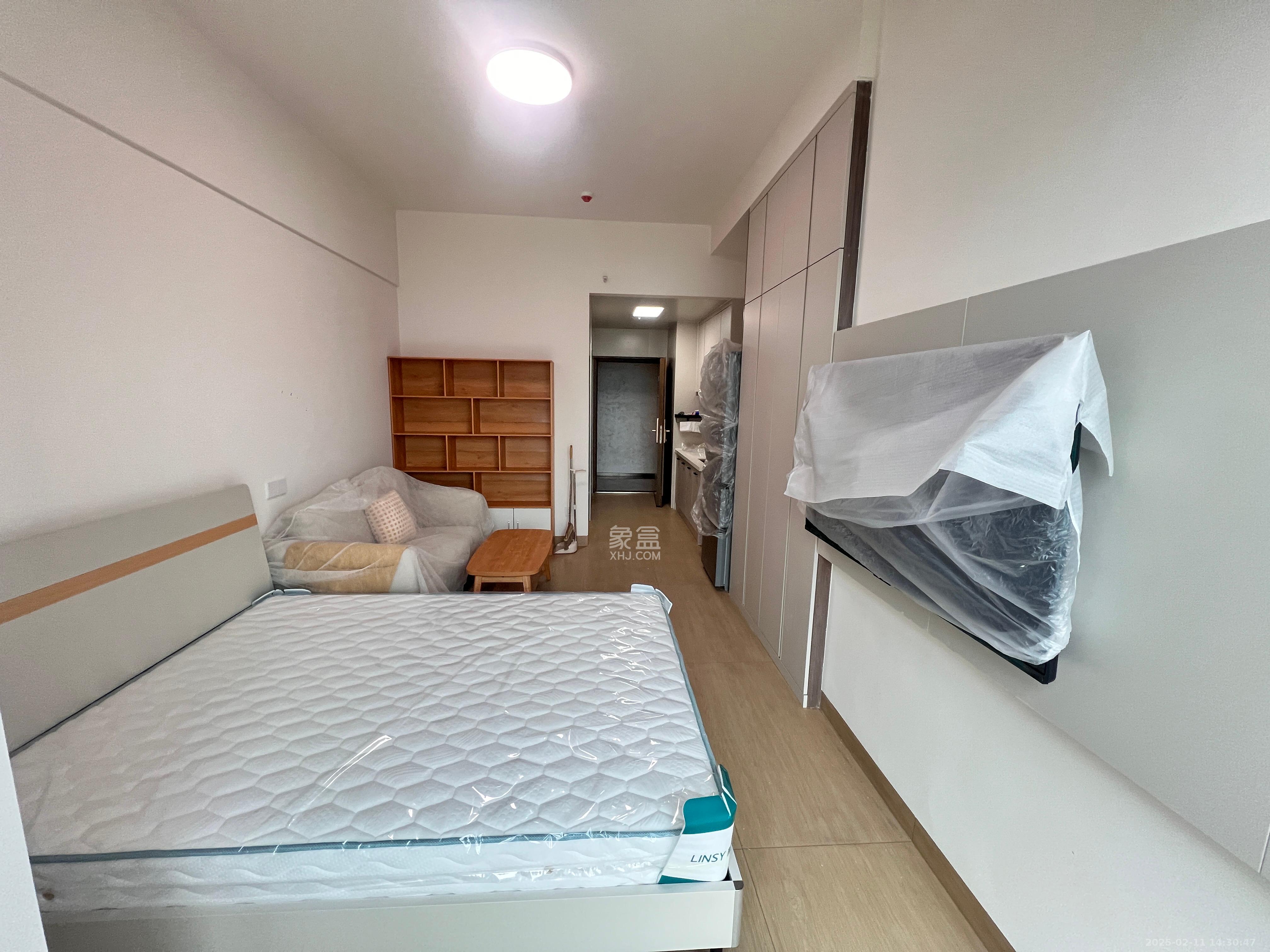 中建宝铂公馆  1室1厅1卫   2100.00元/月