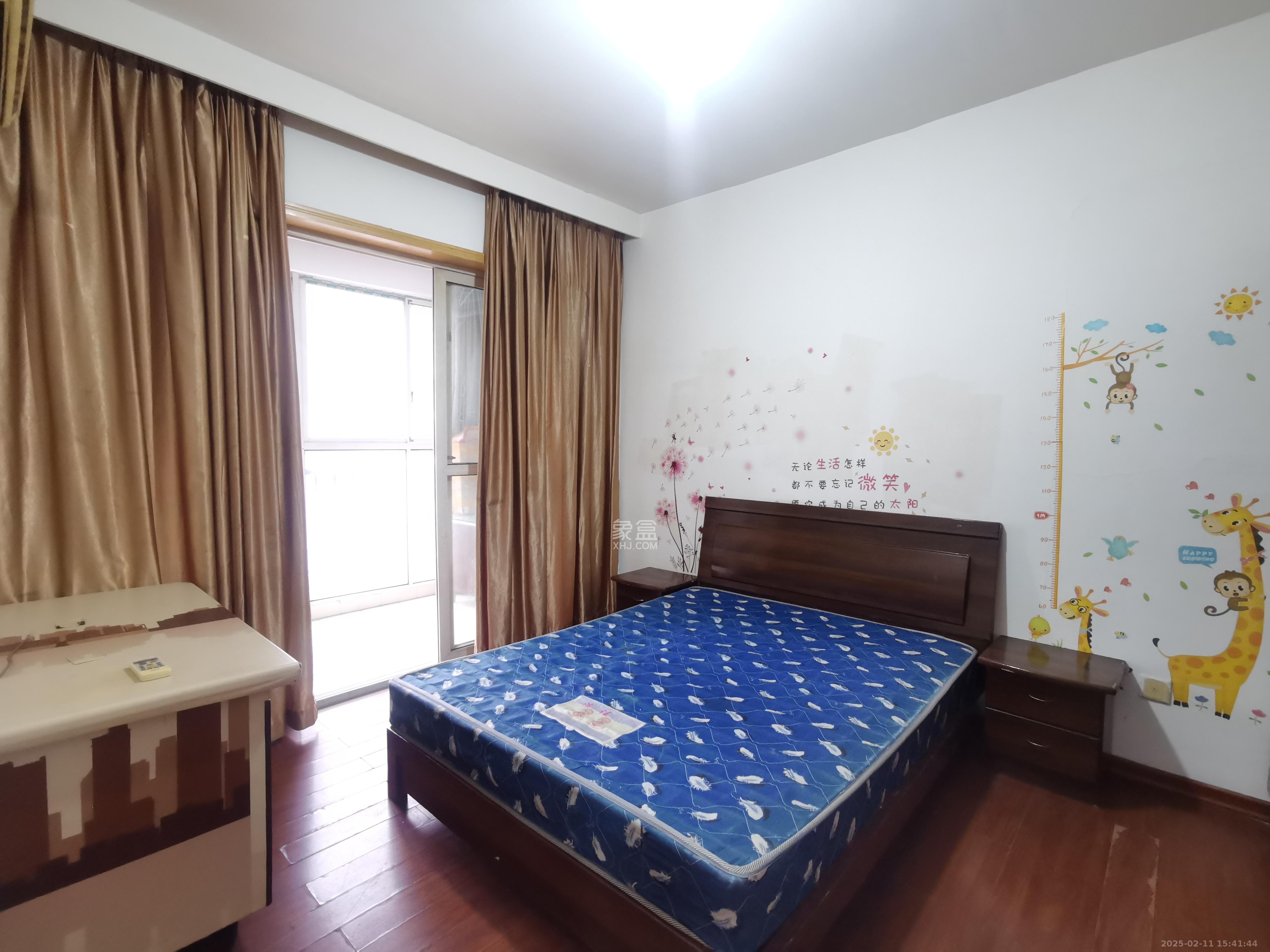 星典时代  3室2厅1卫   2100.00元/月室内图