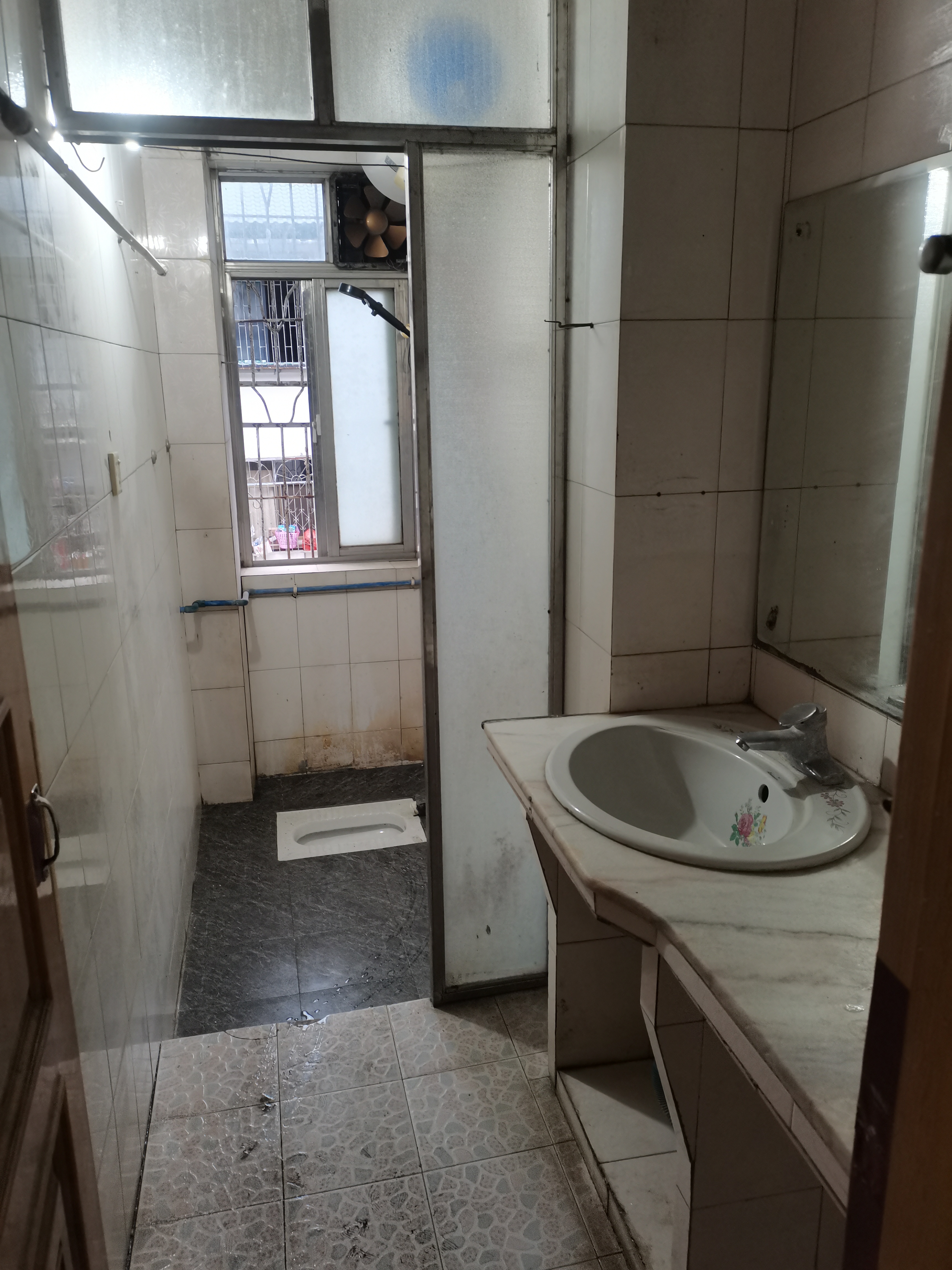 冶金局小区  3室1厅1卫    50.0万客厅