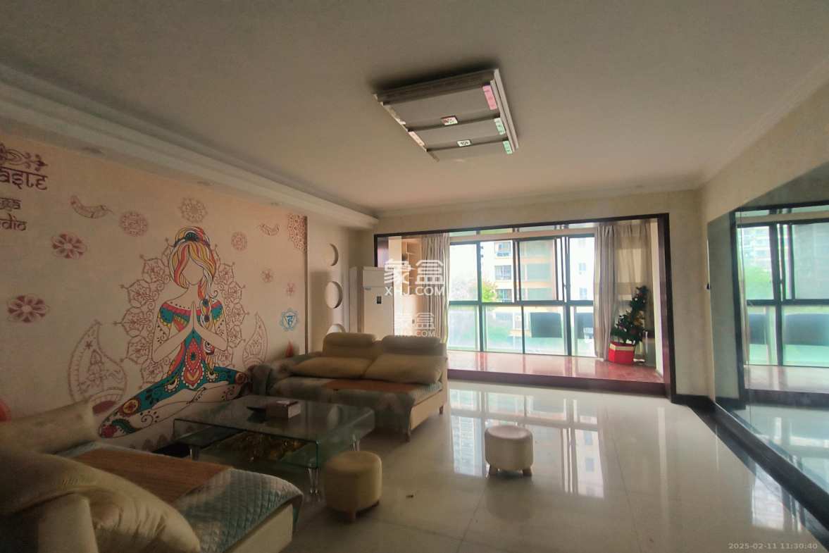 高鑫麓城  3室2厅2卫    2700.0元/月 高鑫麓城  3室2厅2卫    2700.0元/月室内图