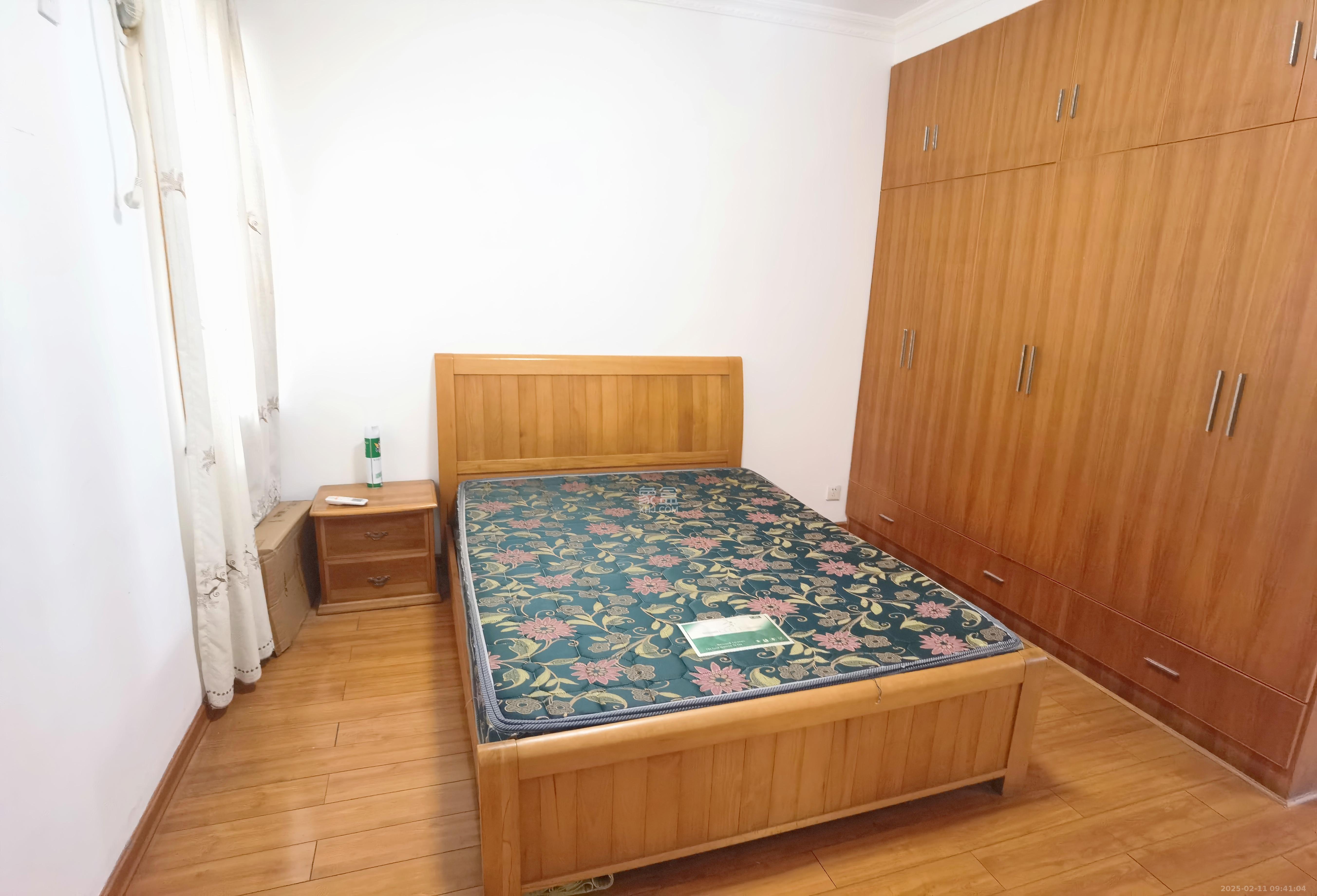 卓峰家园 3室2厅2卫 2300.0元/月 卓峰家园 3室2厅2卫 2300.0元/月室内图