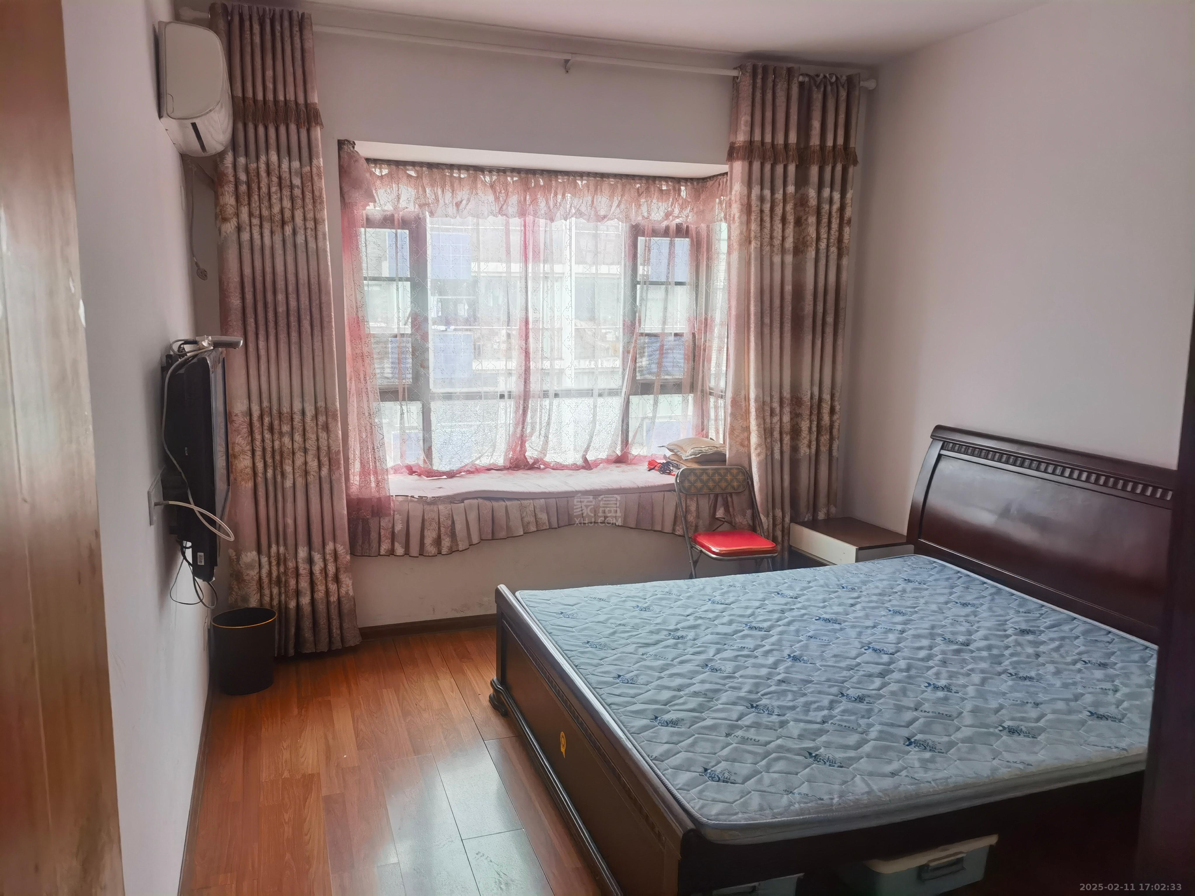 海创明珠花园 3室2厅1卫 1200.0元/月 海创明珠花园 3室2厅1卫 1200.0元/月室内图