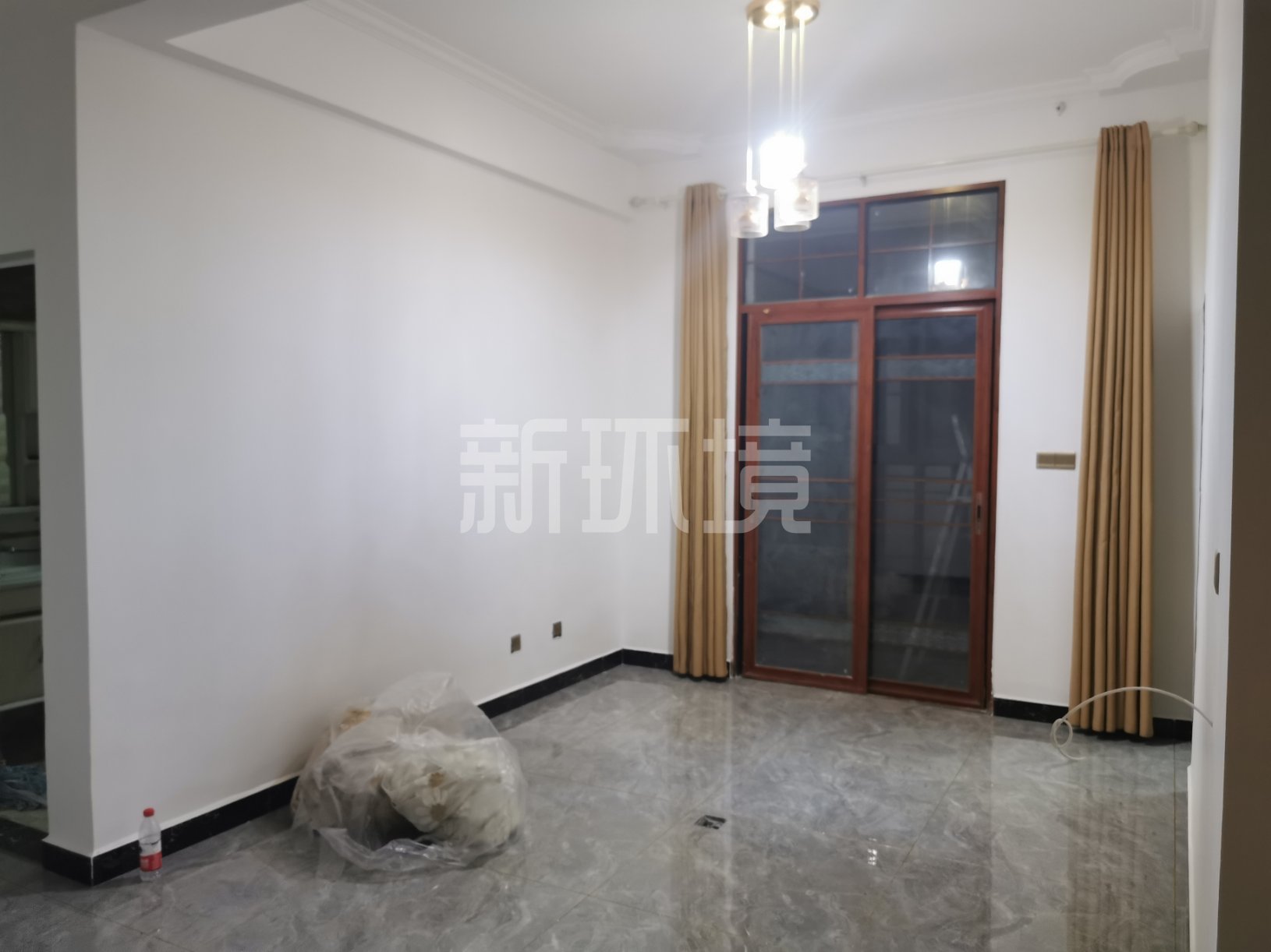 鑫成君泰  3室2厅2卫   82.00万室内图
