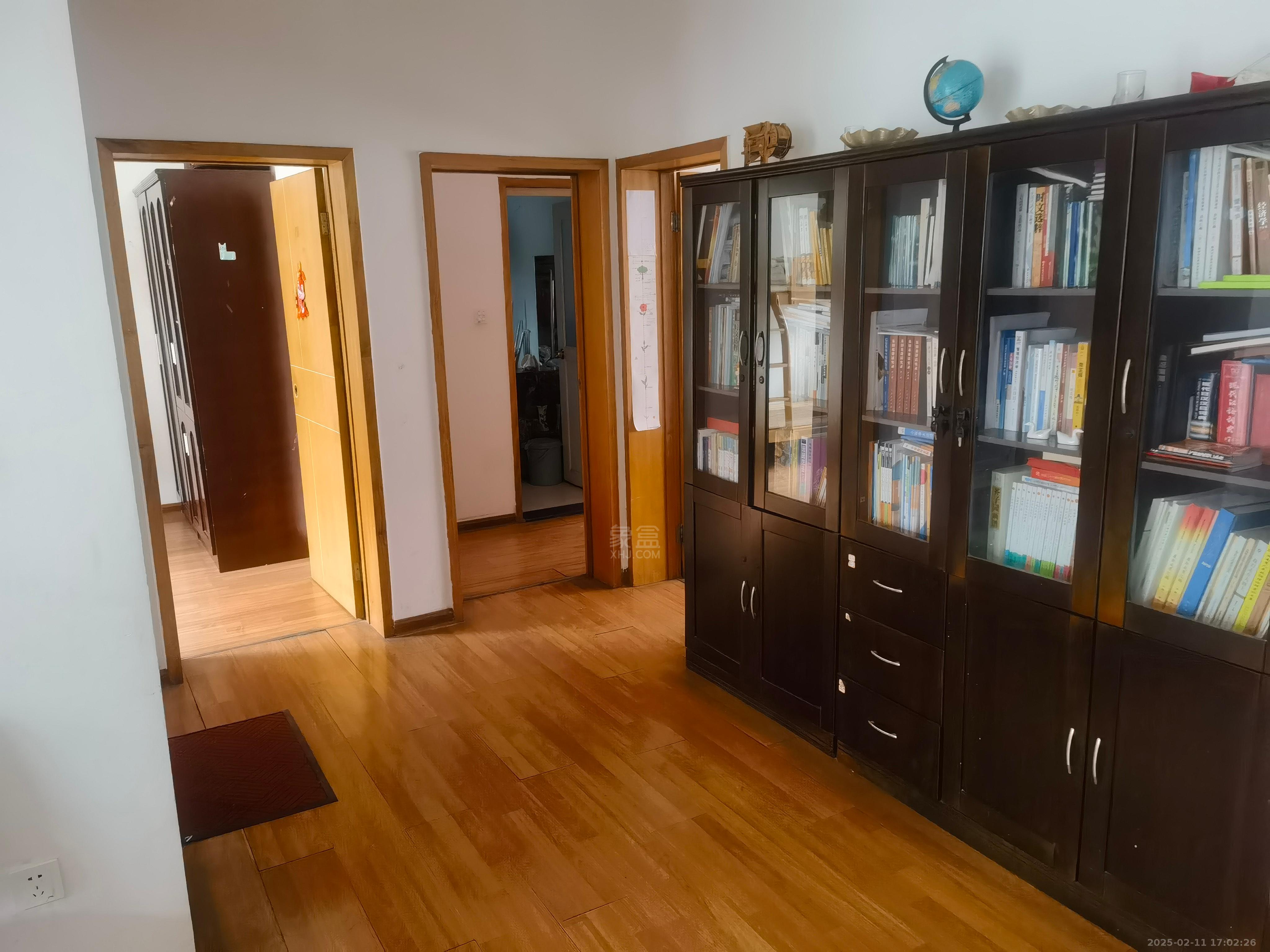 海创明珠花园 3室2厅1卫 1200.0元/月 海创明珠花园 3室2厅1卫 1200.0元/月室内图