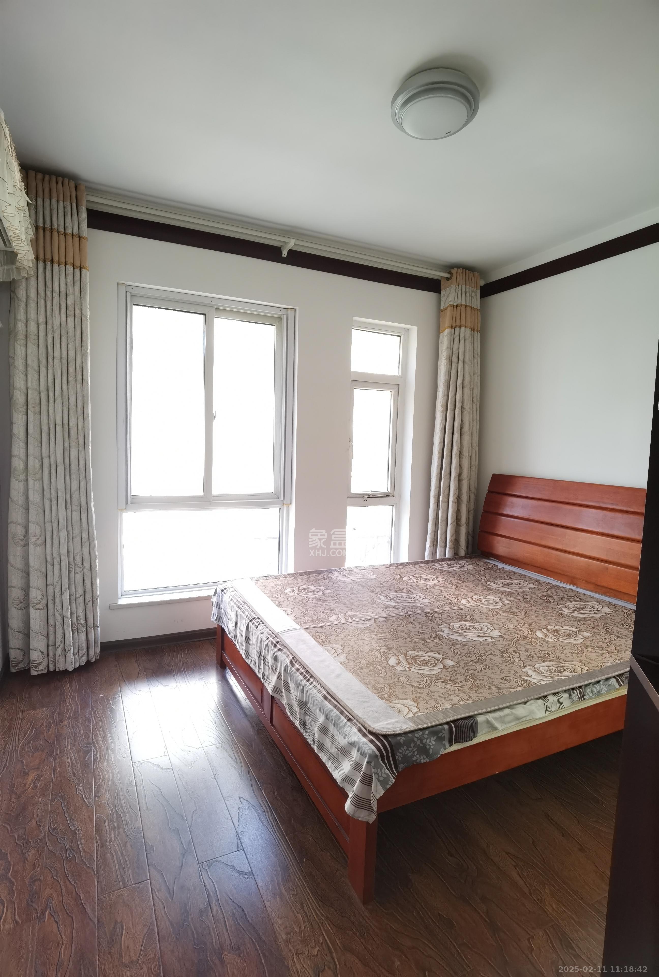 中新森林海 4室2厅2卫 2300.0元/月 中新森林海 4室2厅2卫 2300.0元/月室内图