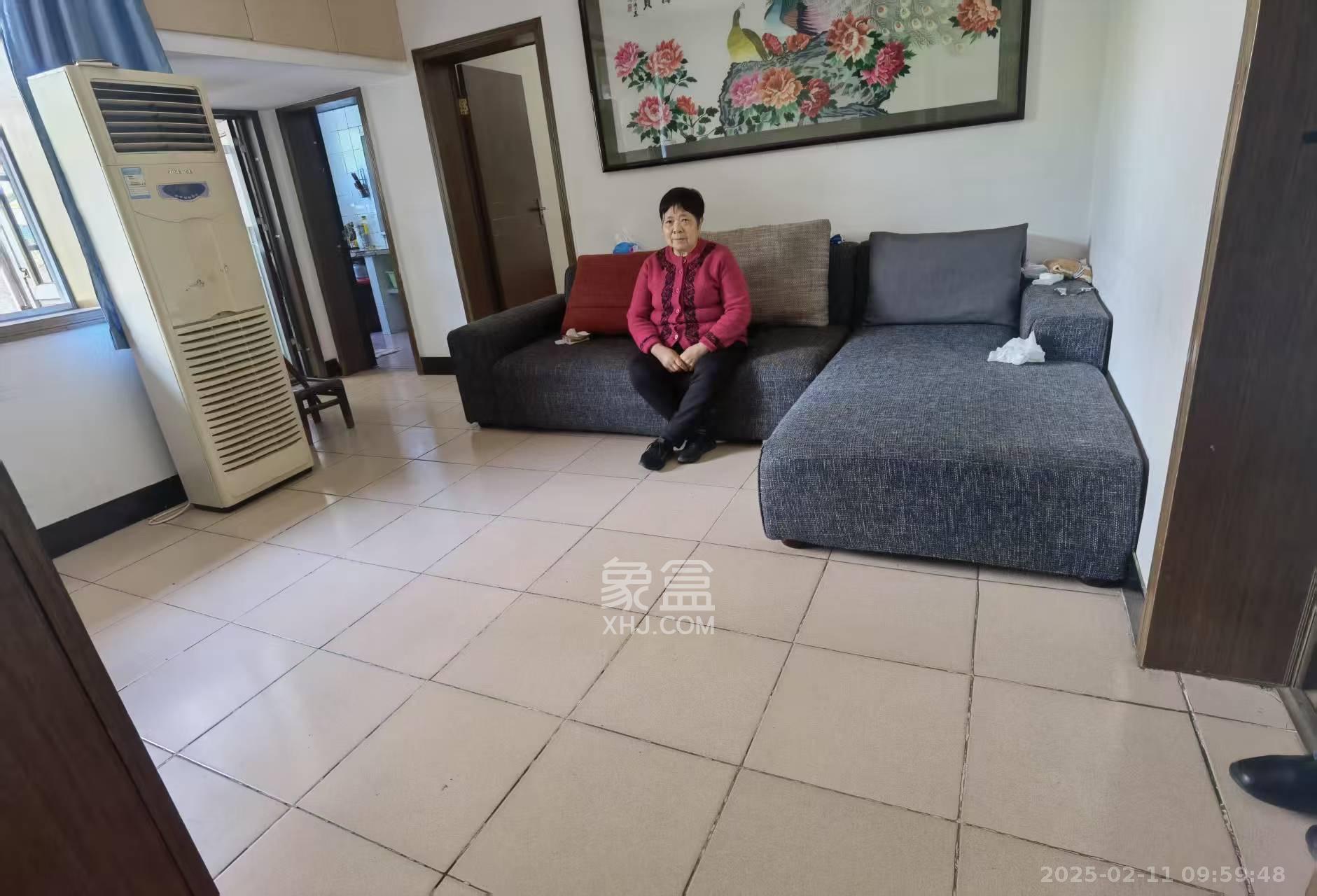 蒋家垅社区  2室2厅1卫    1600.0元/月 蒋家垅社区  2室2厅1卫    1600.0元/月室内图