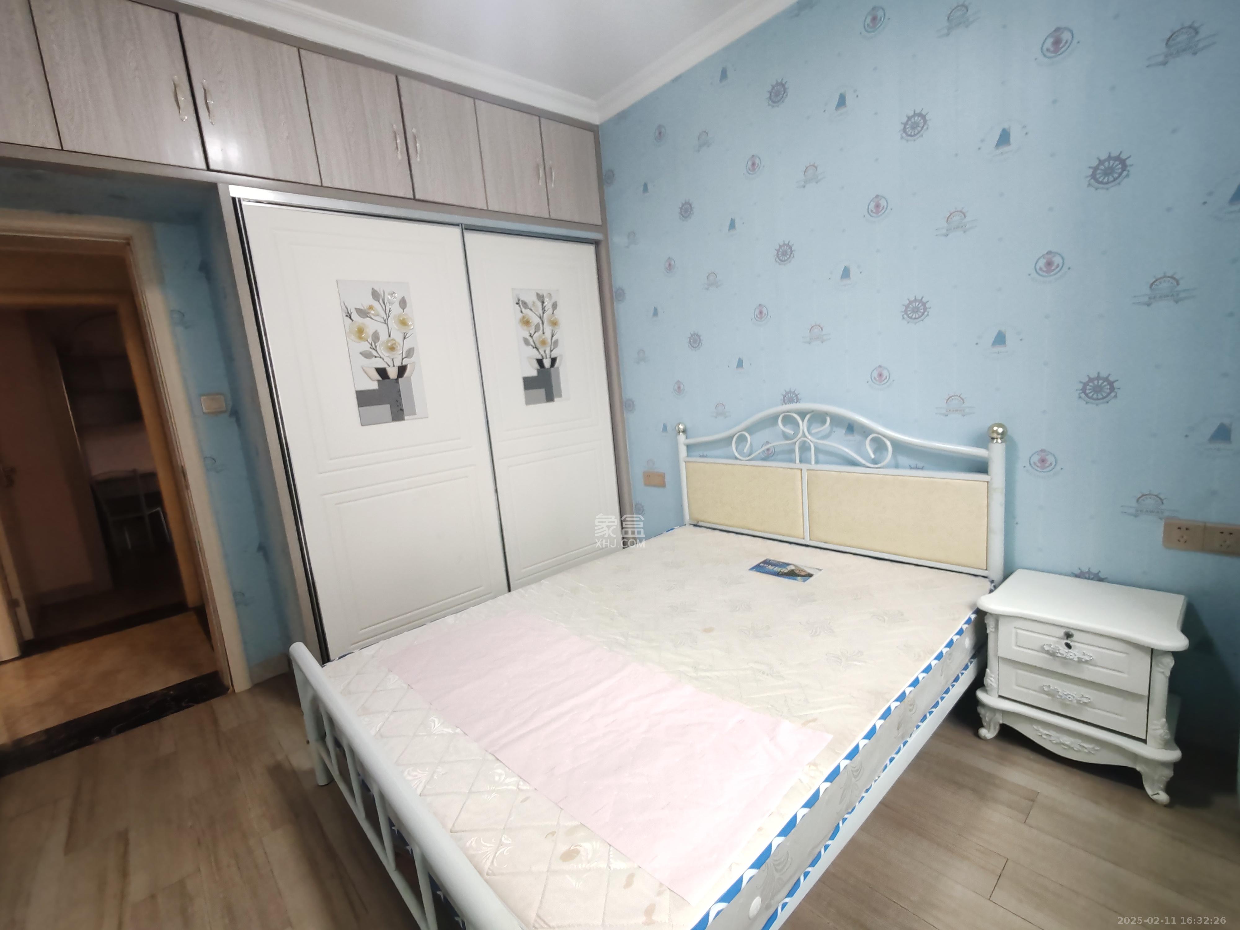 佳美紫郡  3室2厅1卫   2200.00元/月室内图