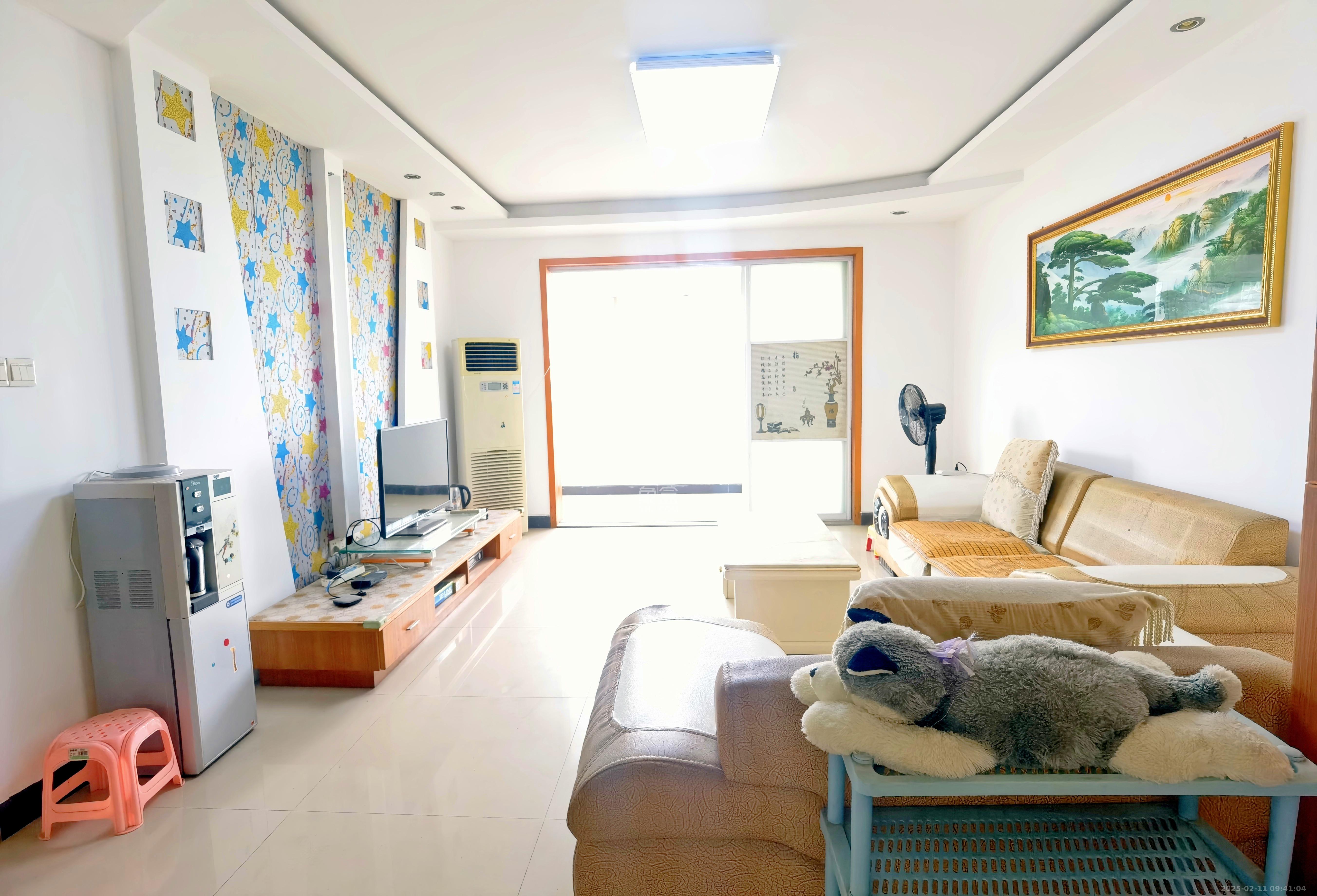 卓峰家园 3室2厅2卫 2300.0元/月 卓峰家园 3室2厅2卫 2300.0元/月室内图