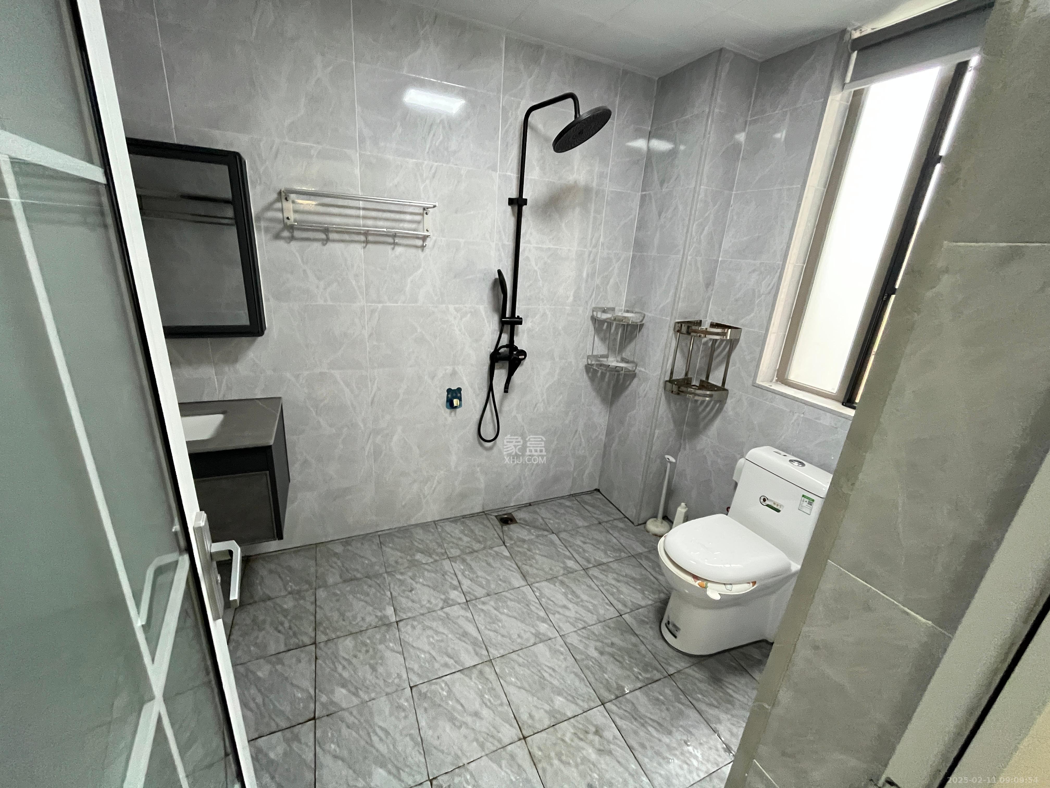 怡海星城 3室2厅2卫 2000.0元/月 怡海星城 3室2厅2卫 2000.0元/月室内图