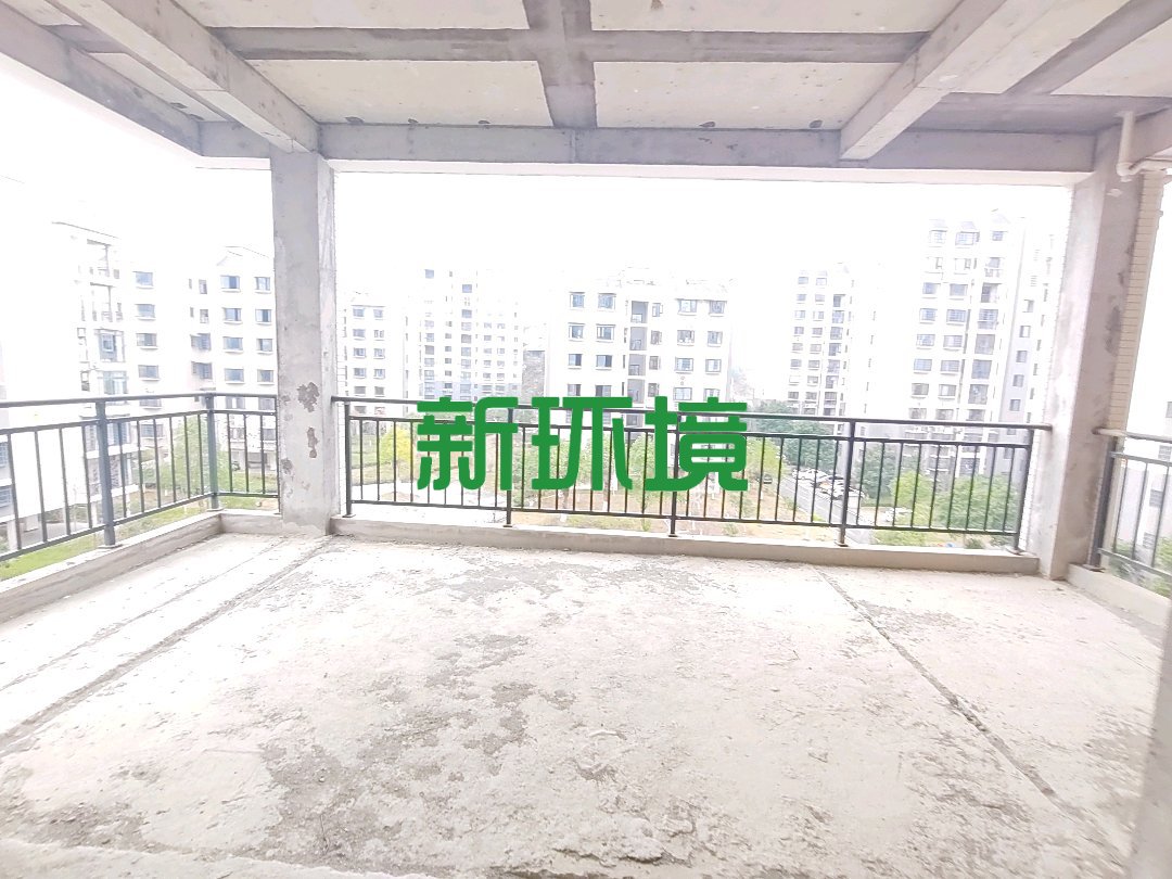 空港新城一期 6室2厅3卫 85.0万 空港新城一期 6室2厅3卫 85.0万客厅