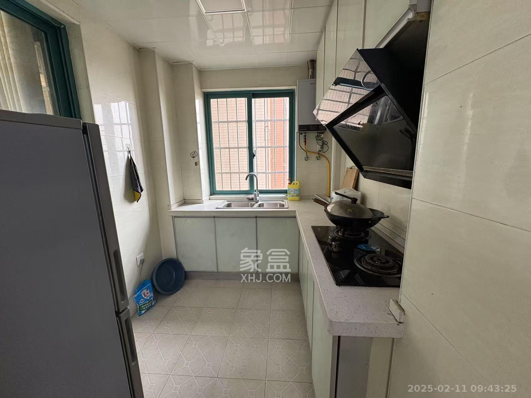 蝴蝶谷 1室2厅1卫 1800.0元/月 蝴蝶谷 1室2厅1卫 1800.0元/月室内图