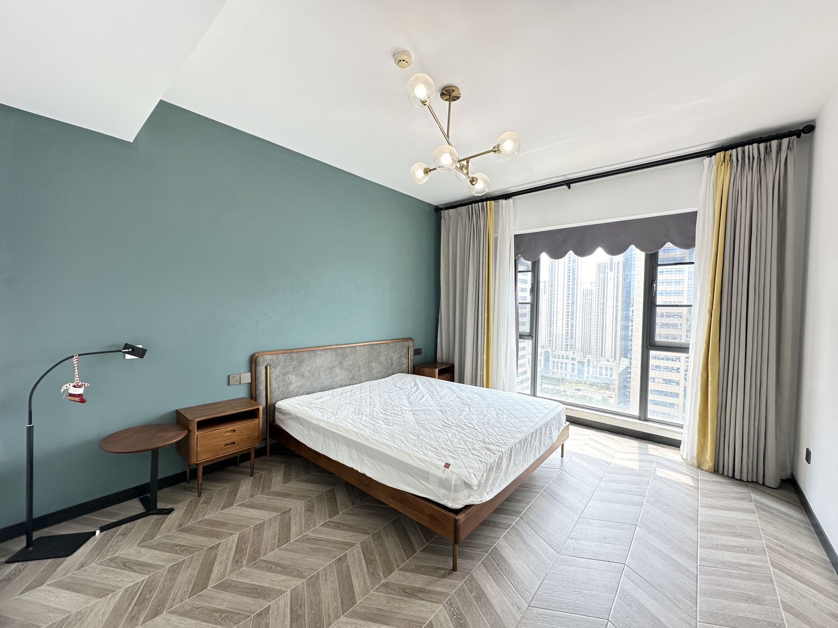 海航豪庭北苑 3室2厅2卫 355.0万 海航豪庭北苑 3室2厅2卫 355.0万客厅