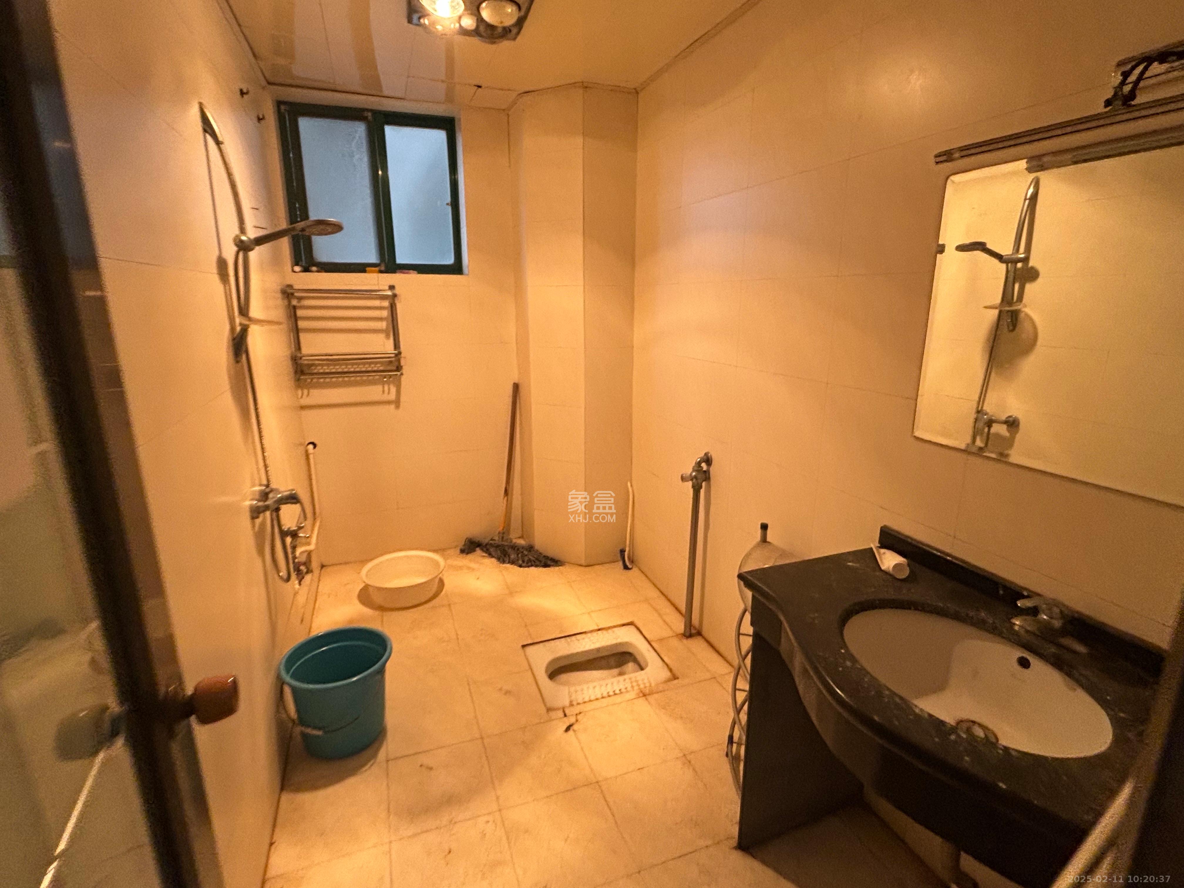 明城公寓 4室2厅2卫 2700.0元/月 明城公寓 4室2厅2卫 2700.0元/月室内图