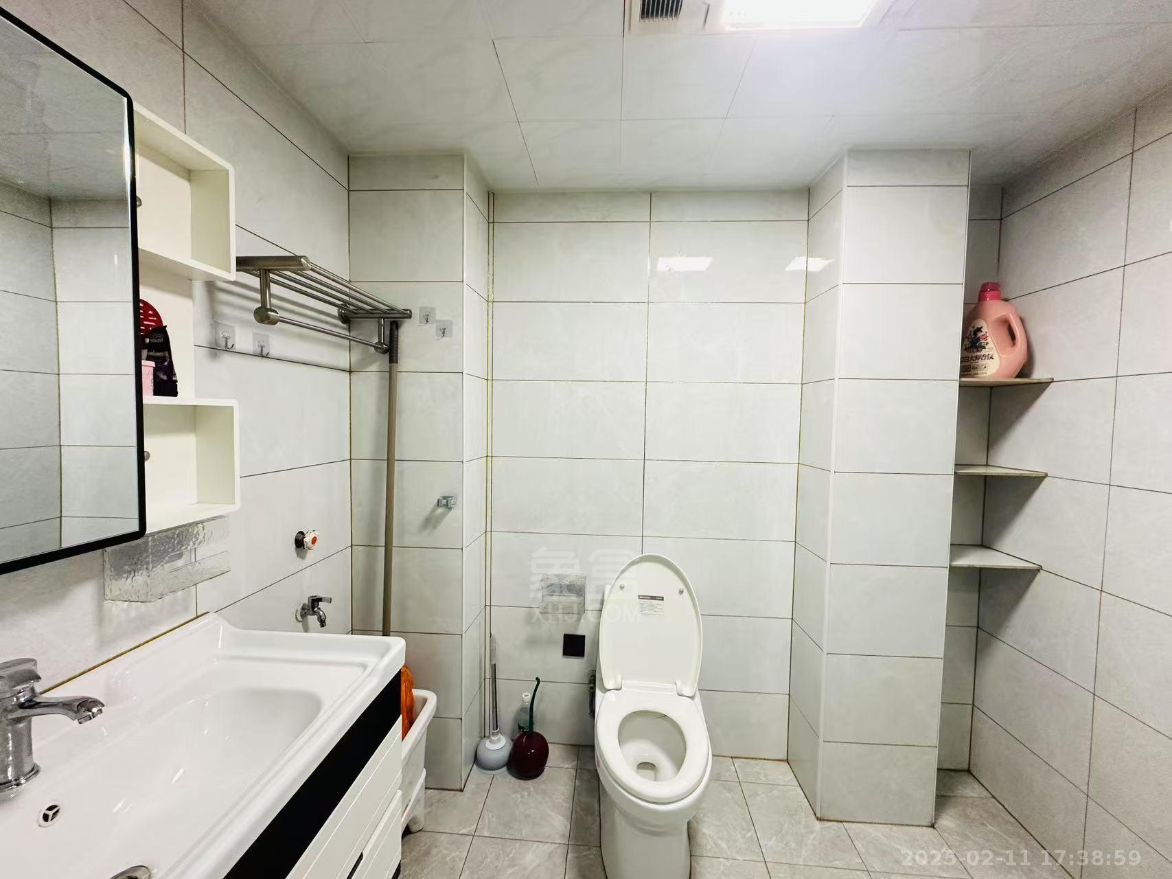 中泰财富湘江 1室1厅1卫 1400.0元/月 中泰财富湘江 1室1厅1卫 1400.0元/月室内图