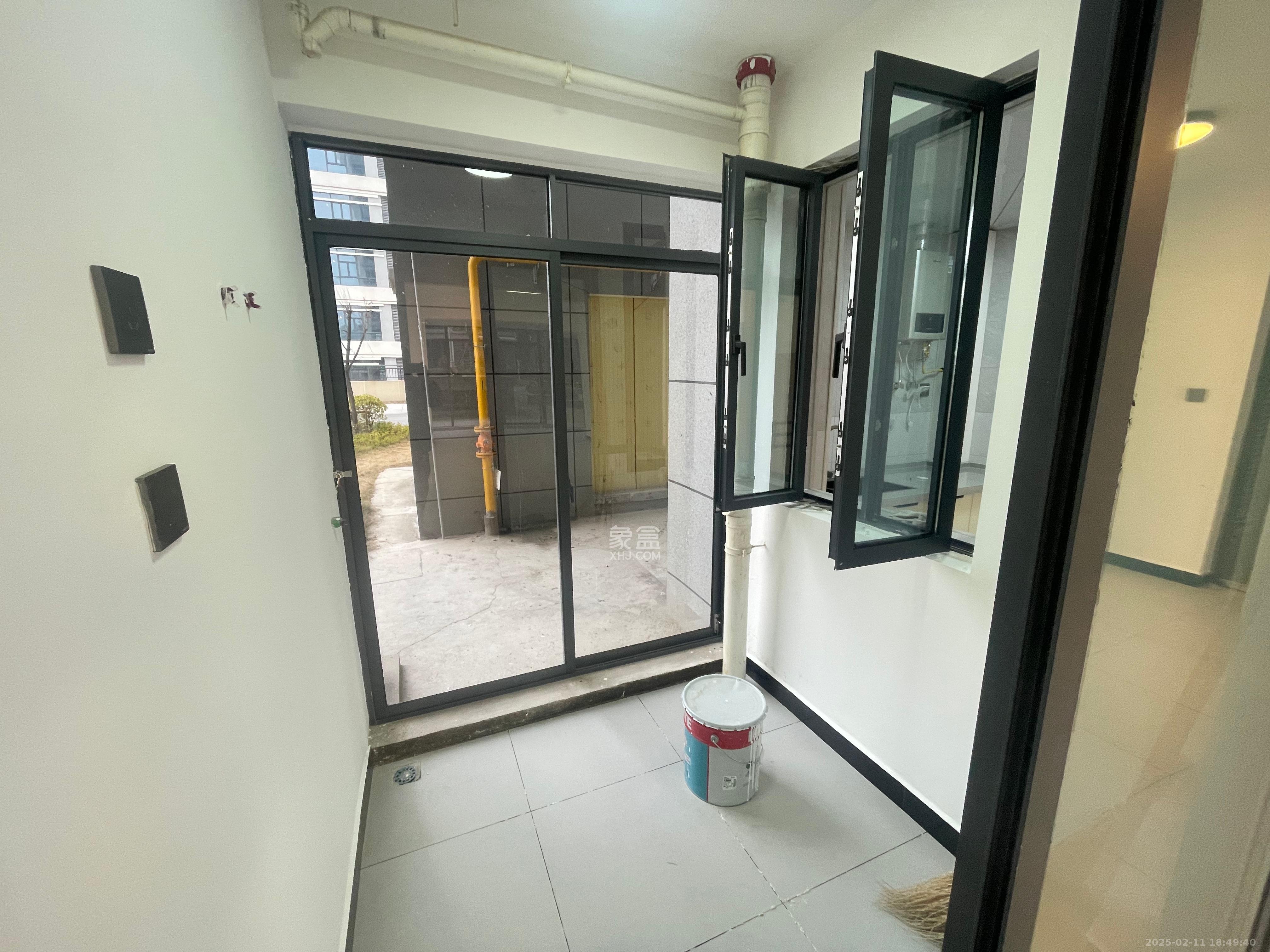 惟智园安置小区 4室2厅2卫 2800.0元/月 惟智园安置小区 4室2厅2卫 2800.0元/月室内图