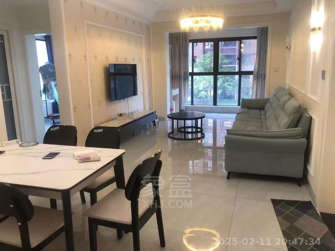 翡翠公园(北大资源) 3室2厅2卫 2100.0元/月 翡翠公园(北大资源) 3室2厅2卫 2100.0元/月室内图