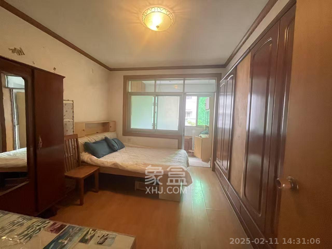 变压器厂宿舍  2室2厅1卫   1300.00元/月
