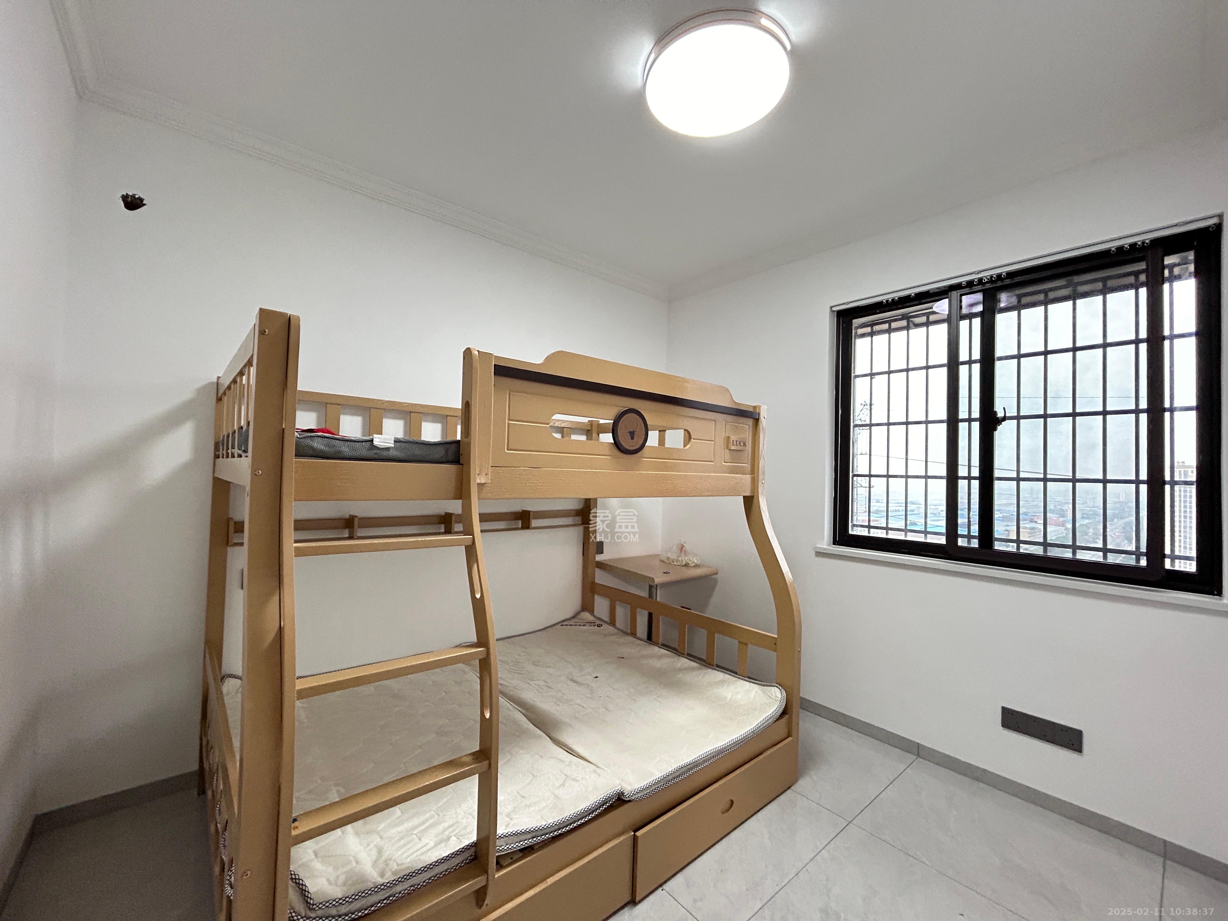 康桥长郡  3室2厅1卫   2200.00元/月室内图