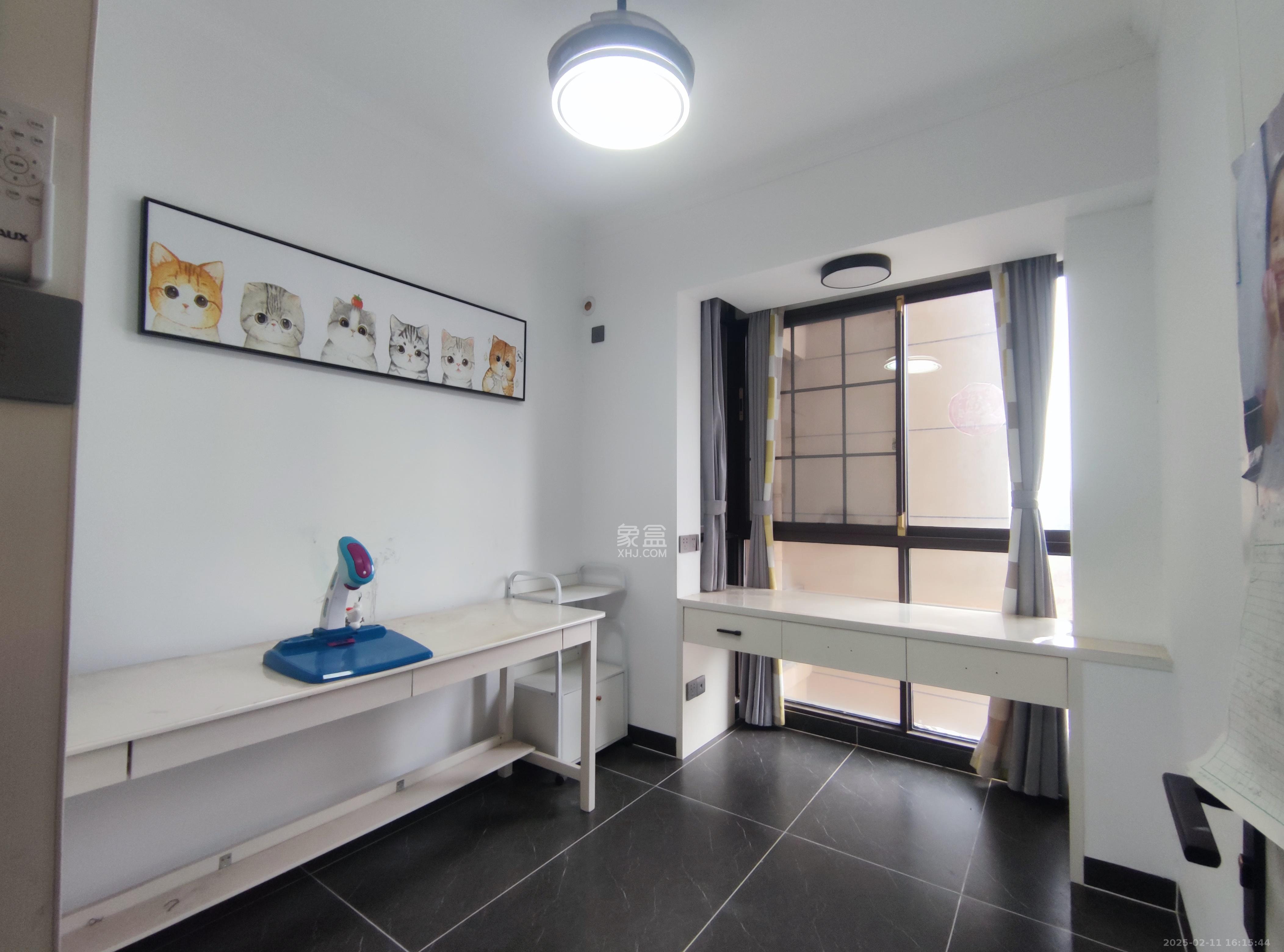 长房半岛蓝湾(观山月)  3室2厅1卫    2800.0元/月 长房半岛蓝湾(观山月)  3室2厅1卫    2800.0元/月室内图