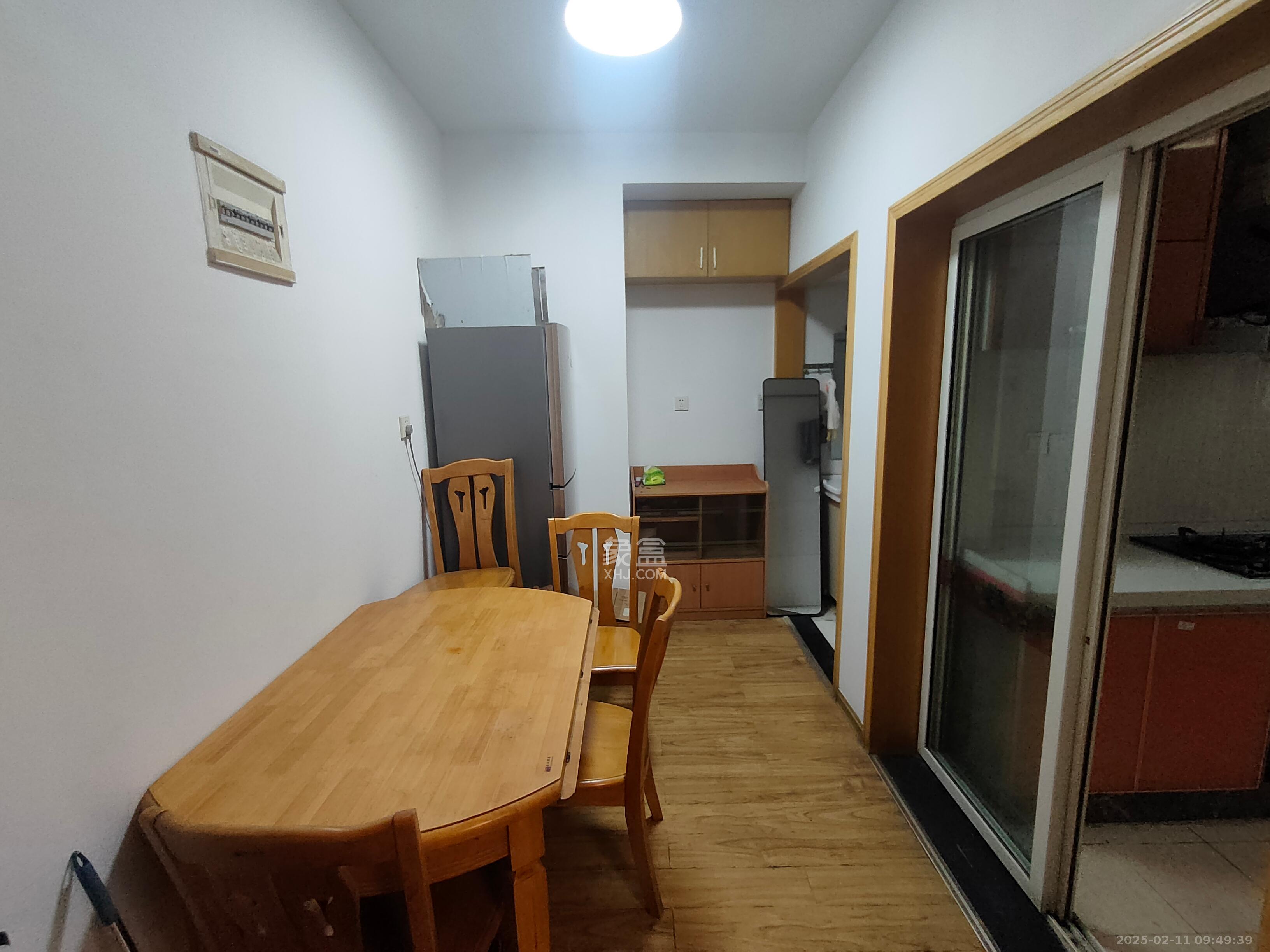 星典时代  3室2厅1卫   2200.00元/月室内图