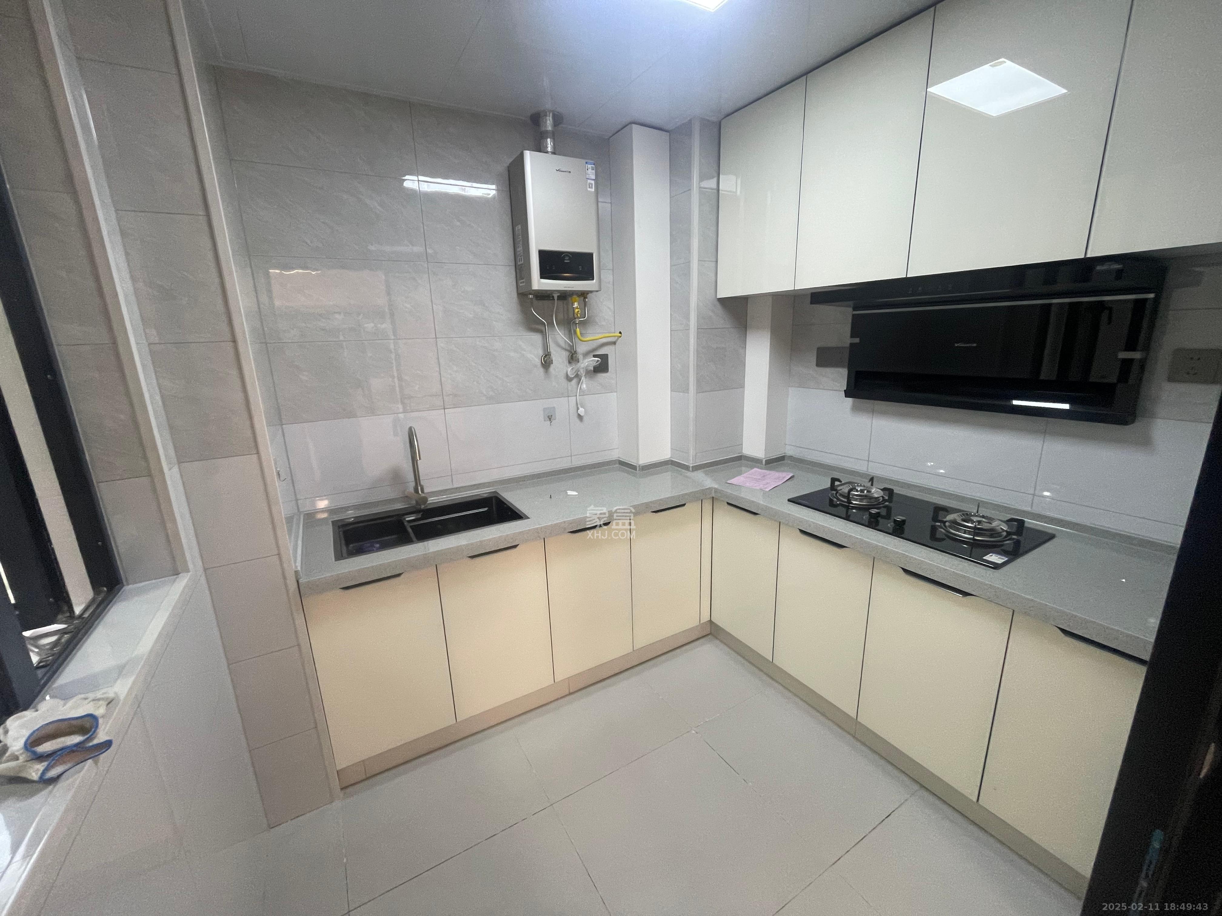 惟智园安置小区 4室2厅2卫 2800.0元/月 惟智园安置小区 4室2厅2卫 2800.0元/月室内图