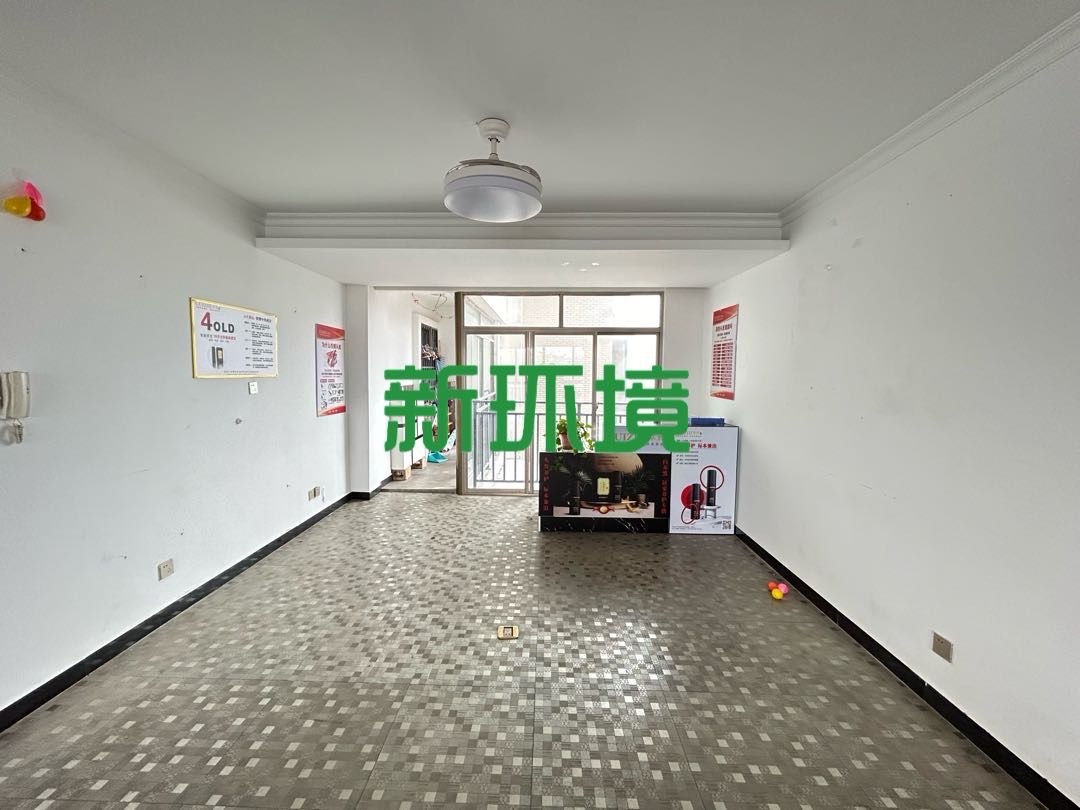 维港十字街  3室2厅2卫   95.00万客厅