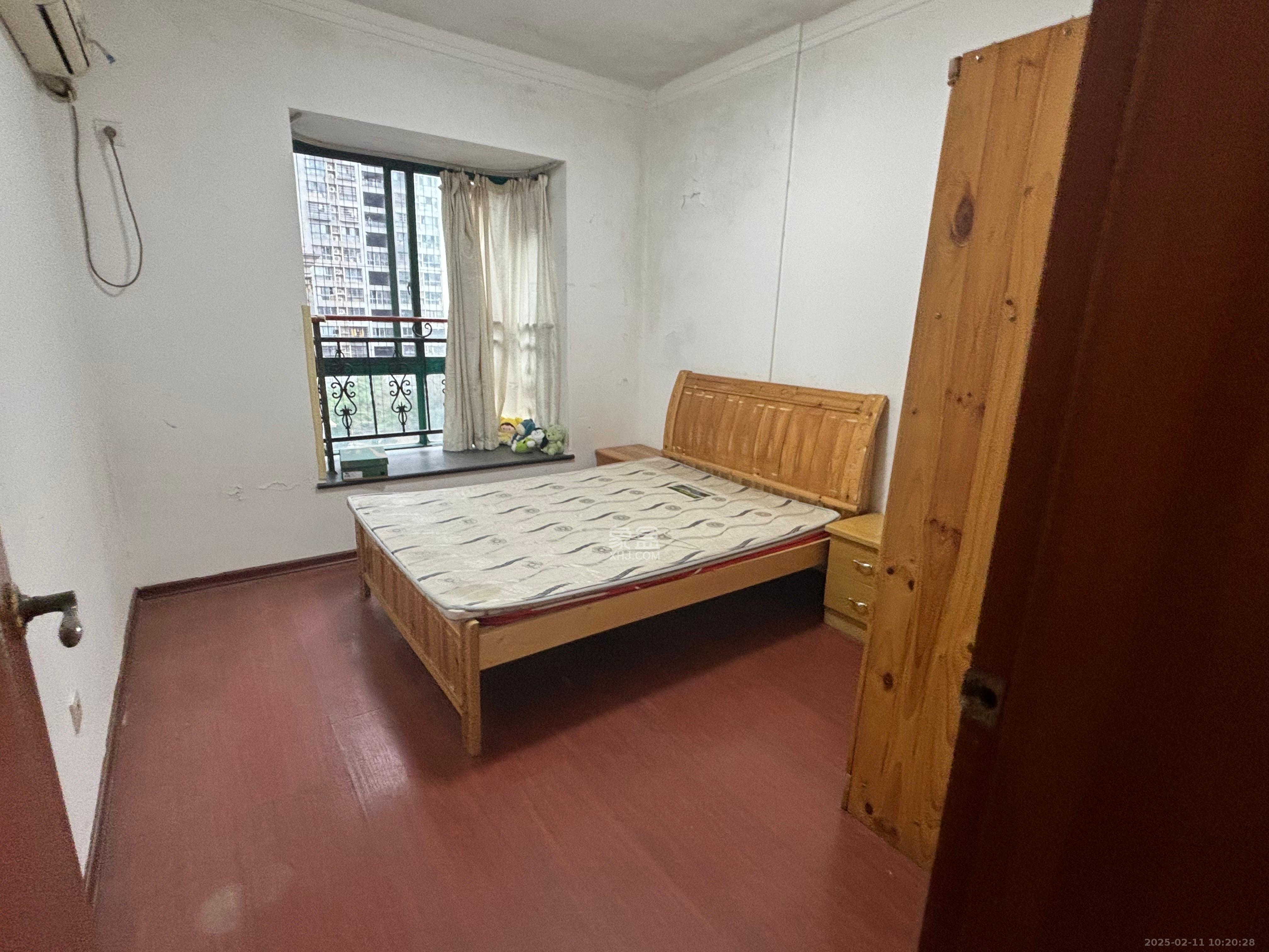 明城公寓  4室2厅2卫    2700.0元/月室内图